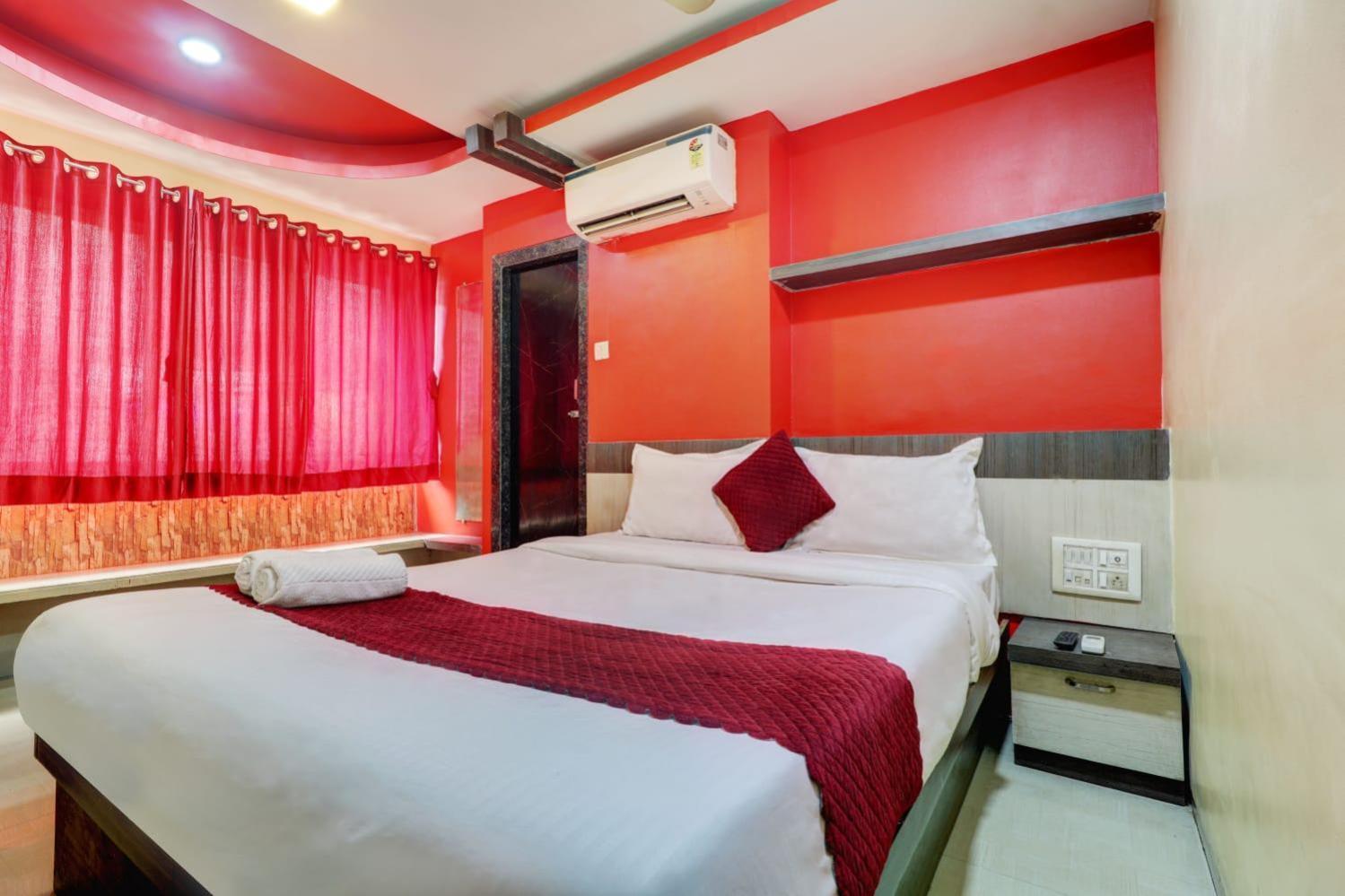 Icon International Airport Guest house *