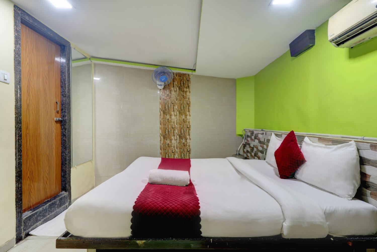 Icon International Airport Guest house Mumbai