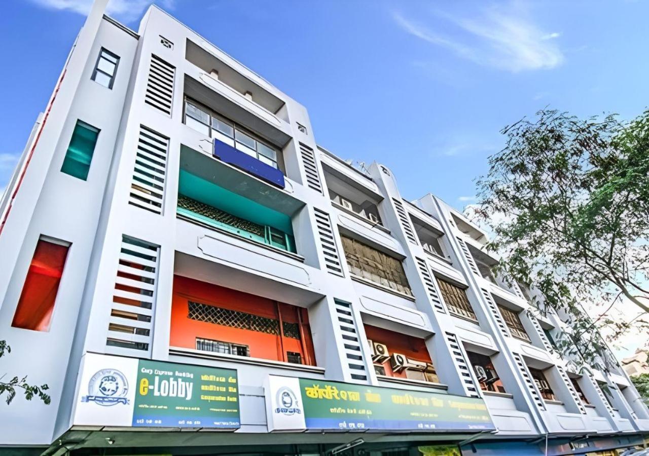 Guest house Glitz 7even Hills- Nr International Airport T2 *