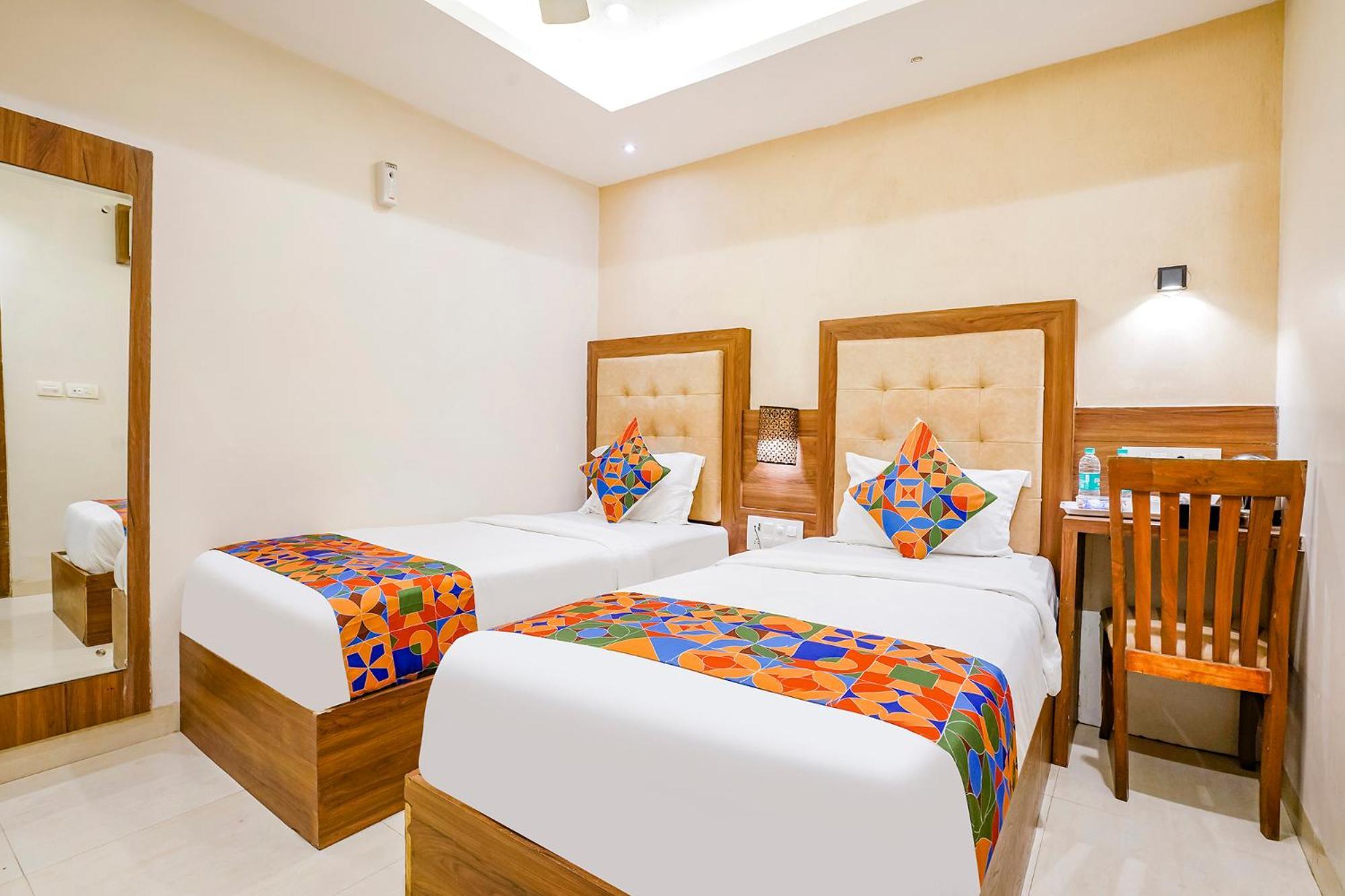 Fabhotel Amber Palace - Nr & Csmt Station