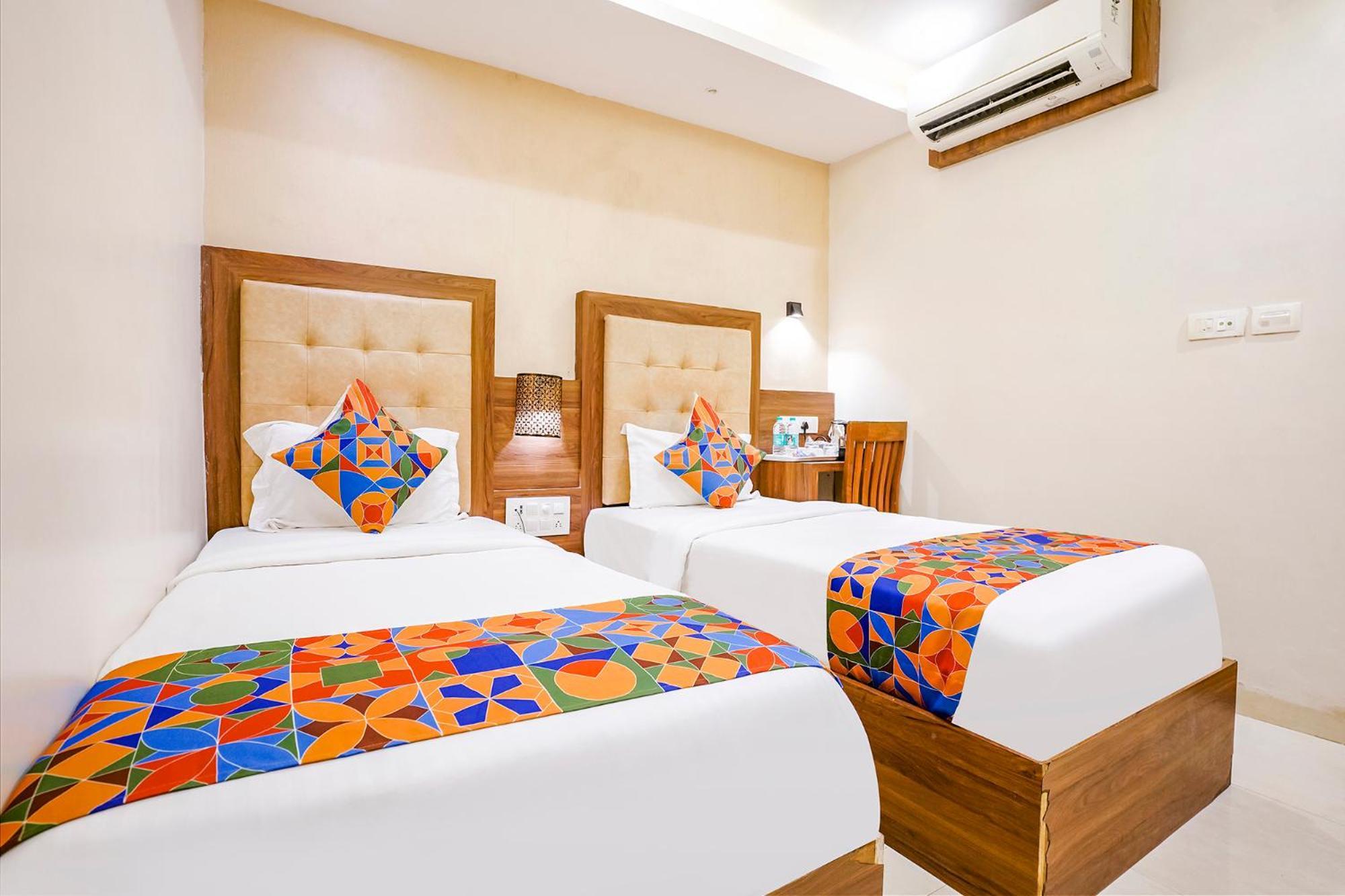 Fabhotel Amber Palace - Nr & Csmt Station Hotel