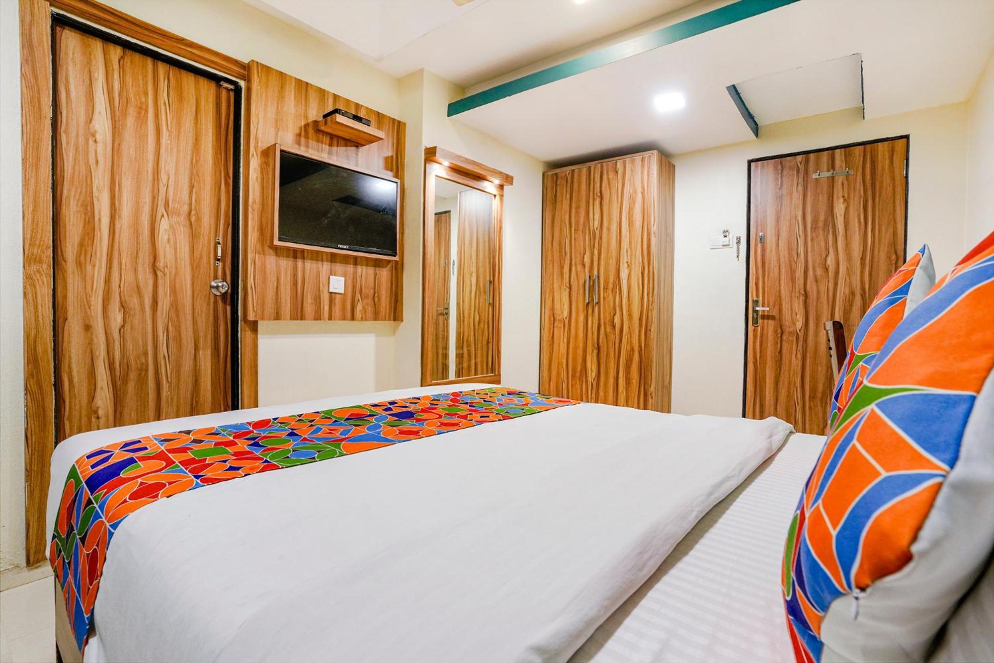 Hotel Fabexpress Amber Corp - Nr Nesco Exhibition Center Mumbai