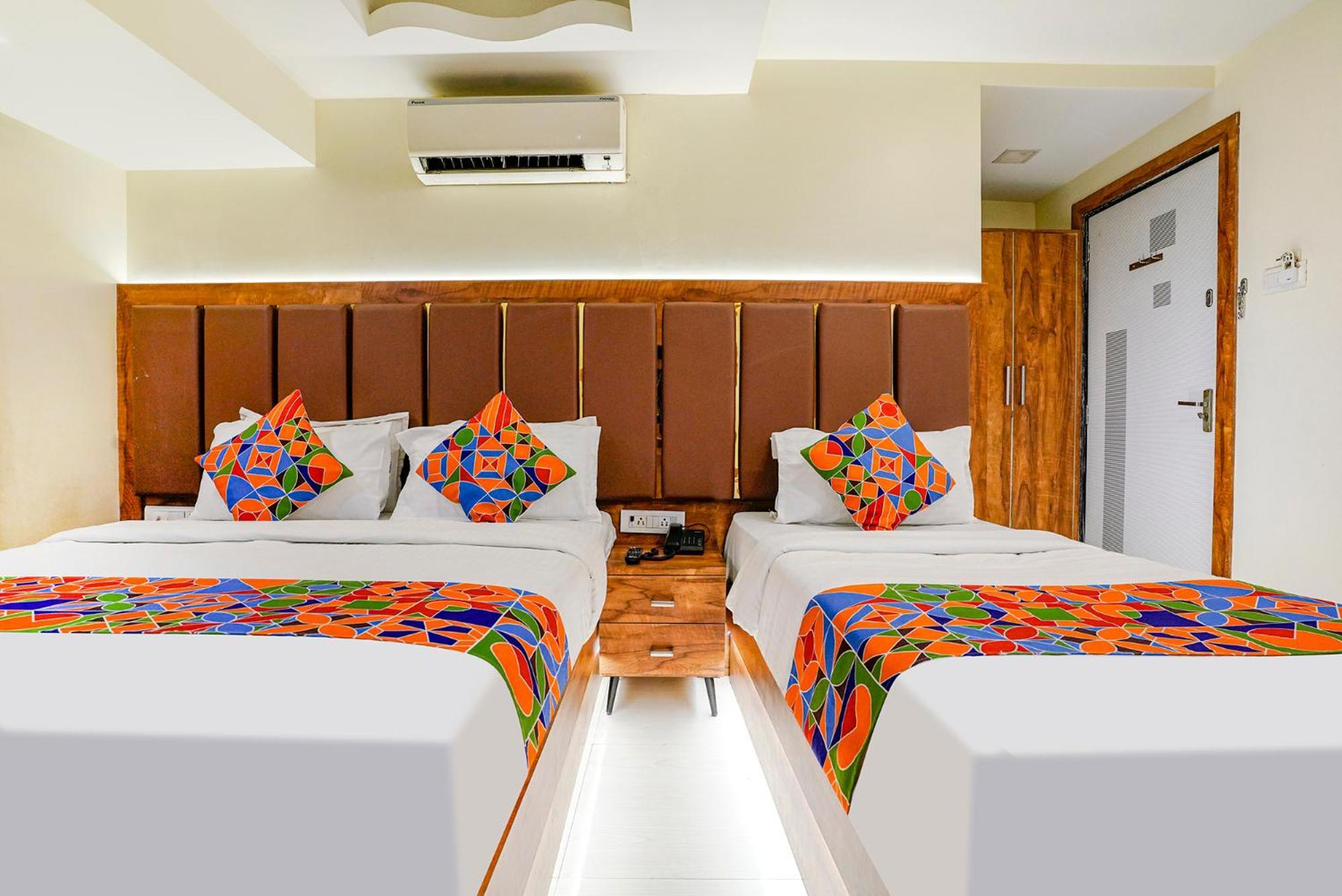 Fabexpress Amber Corp - Nr Nesco Exhibition Center Hotel 3*