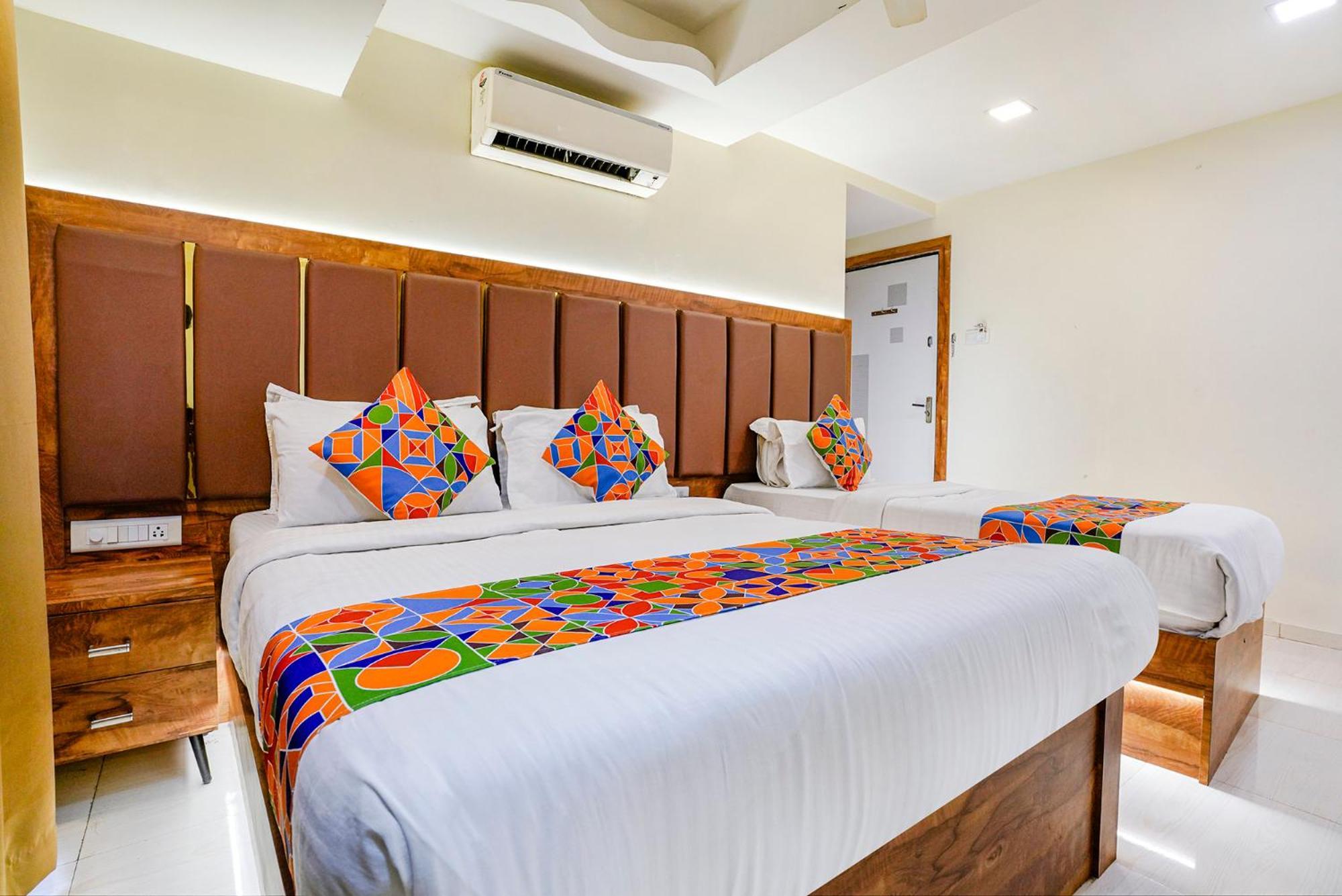 Hotel Fabexpress Amber Corp - Nr Nesco Exhibition Center Mumbai