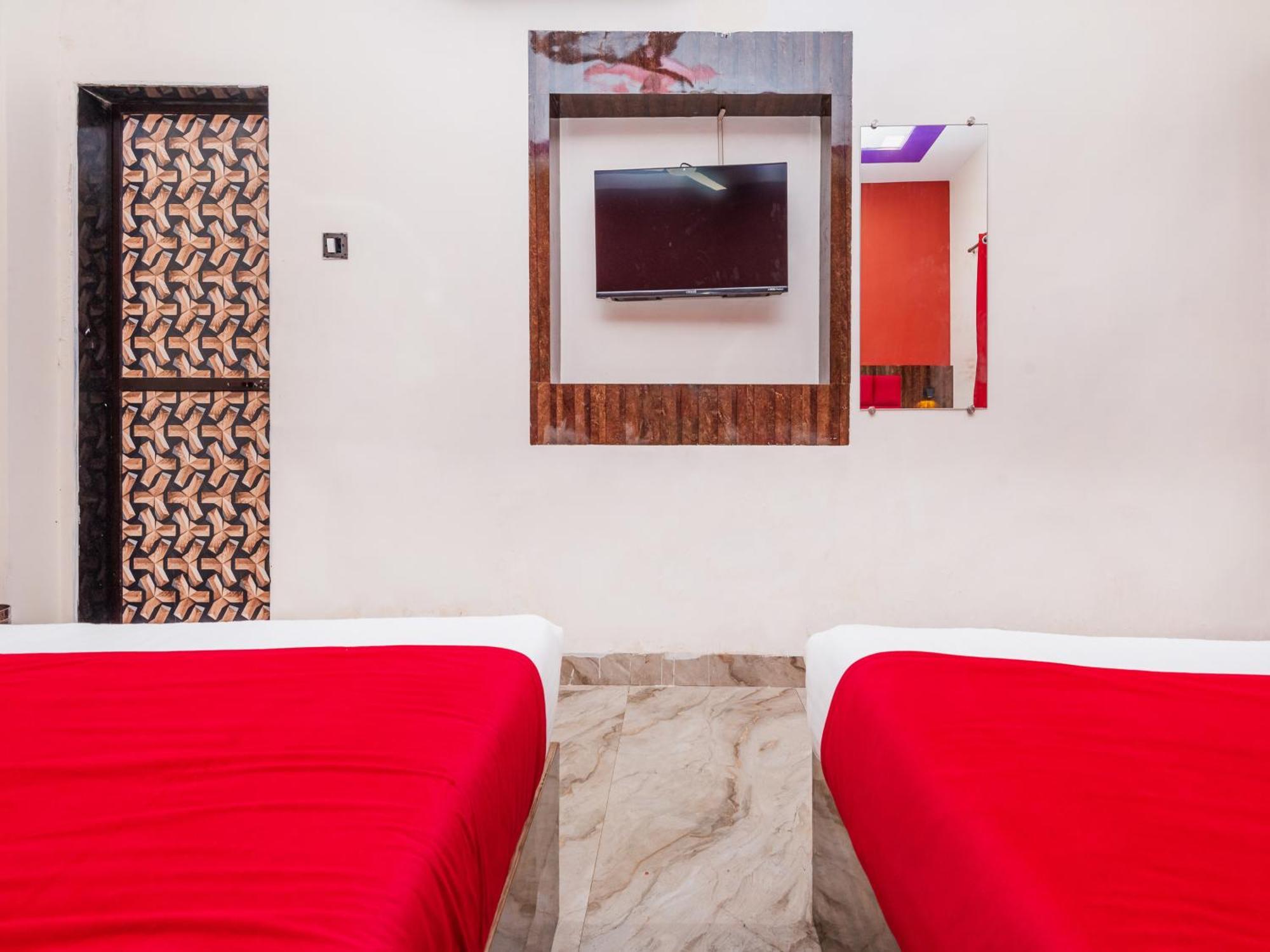 Priceless Exhibition Centre Goregaon West Hotel 2*