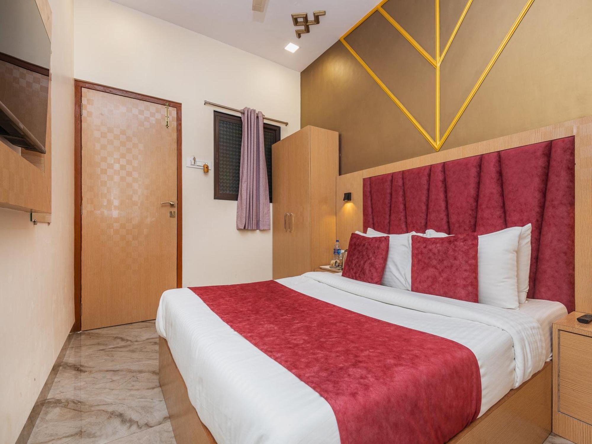 Priceless Exhibition Centre Goregaon West Hotel
