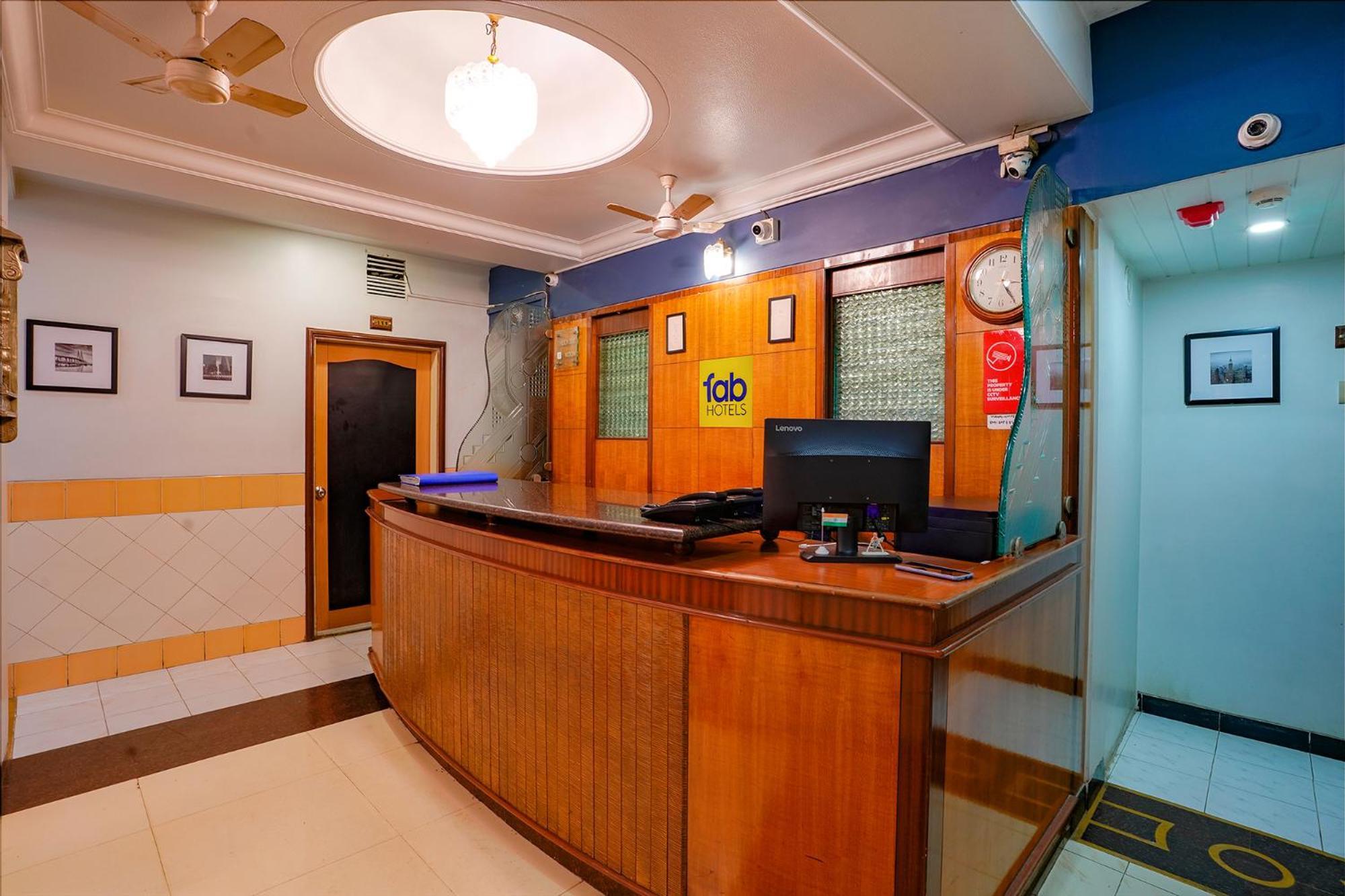 Fabexpress Manas Residency Hotel 4*