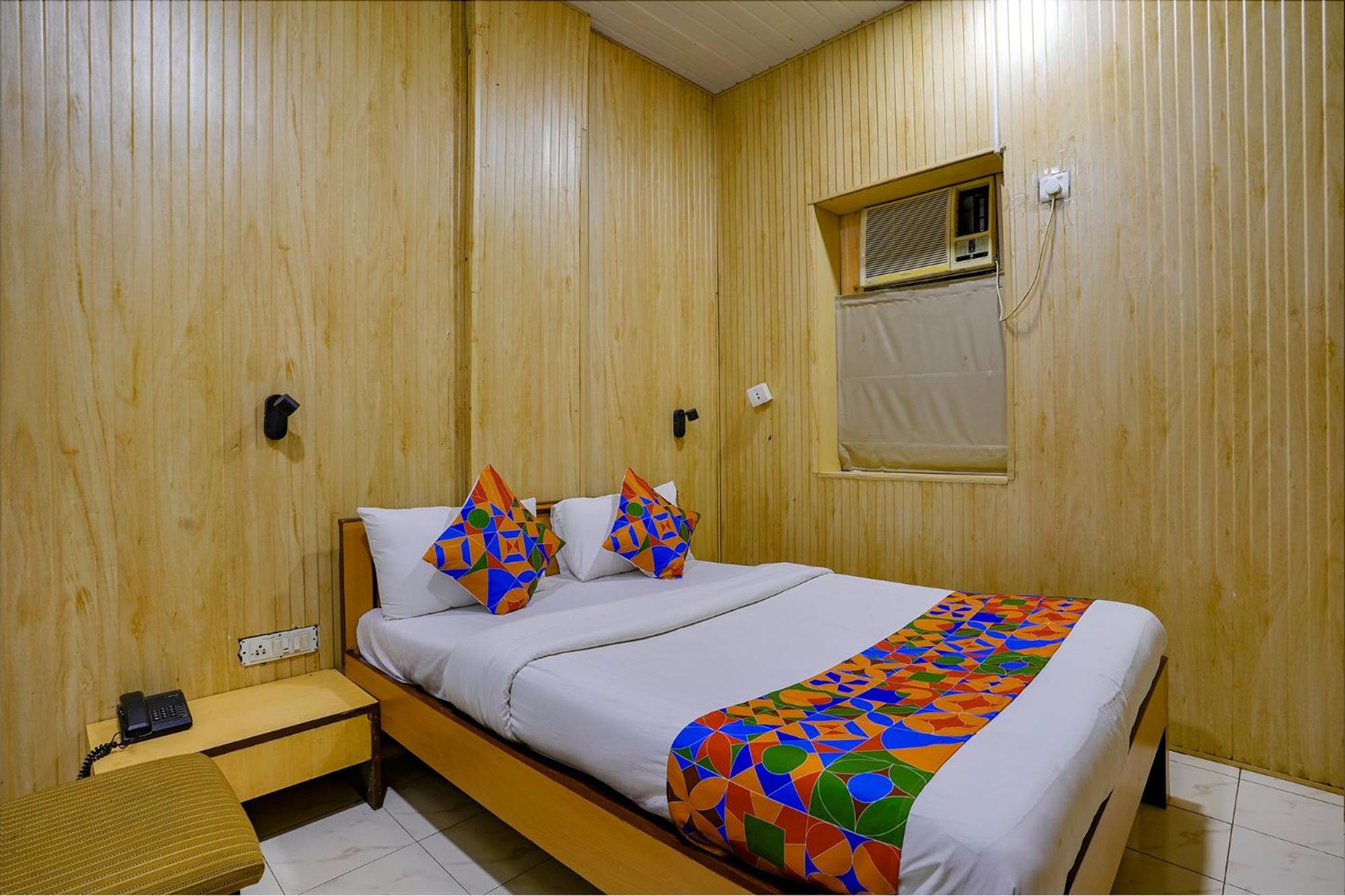 Hotel Fabexpress Manas Residency 4*