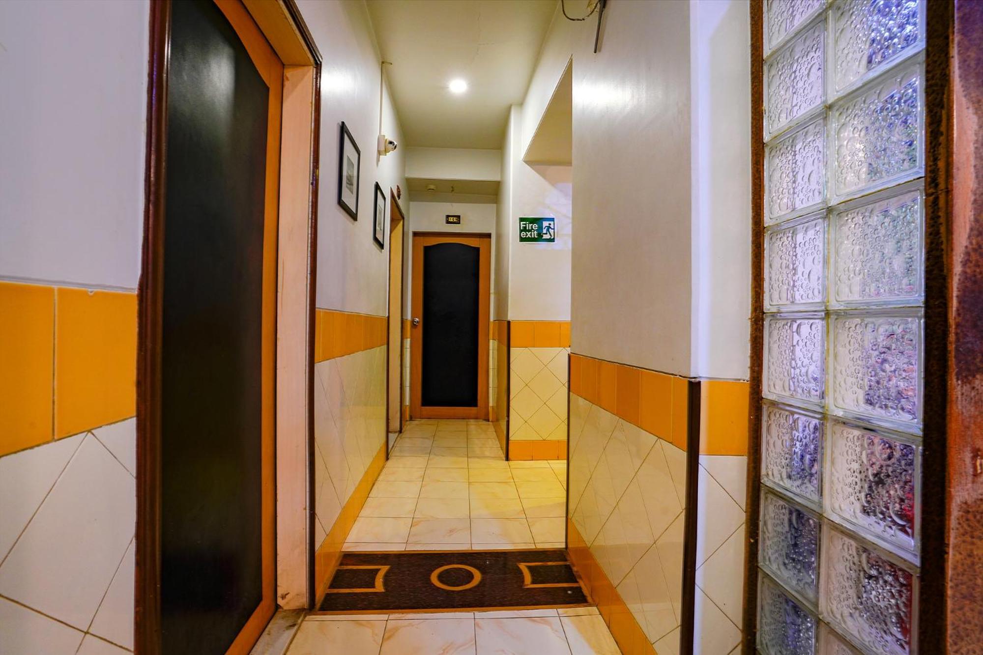 Hotel Fabexpress Manas Residency