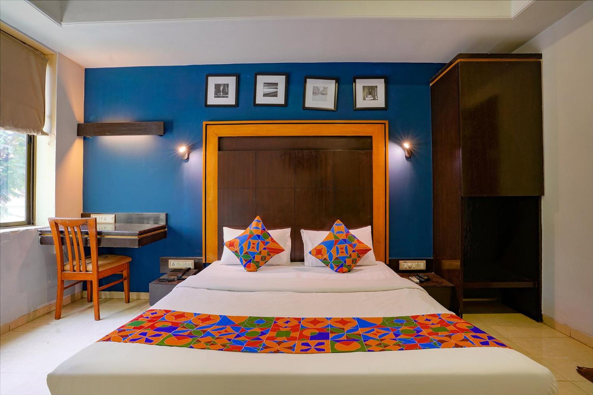 Hotel Fabexpress Manas Residency