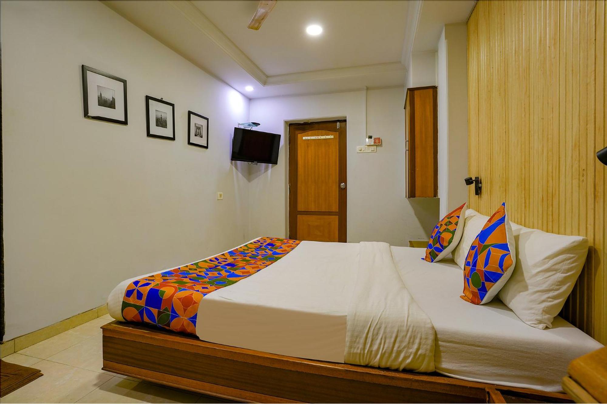 Hotel Fabexpress Manas Residency