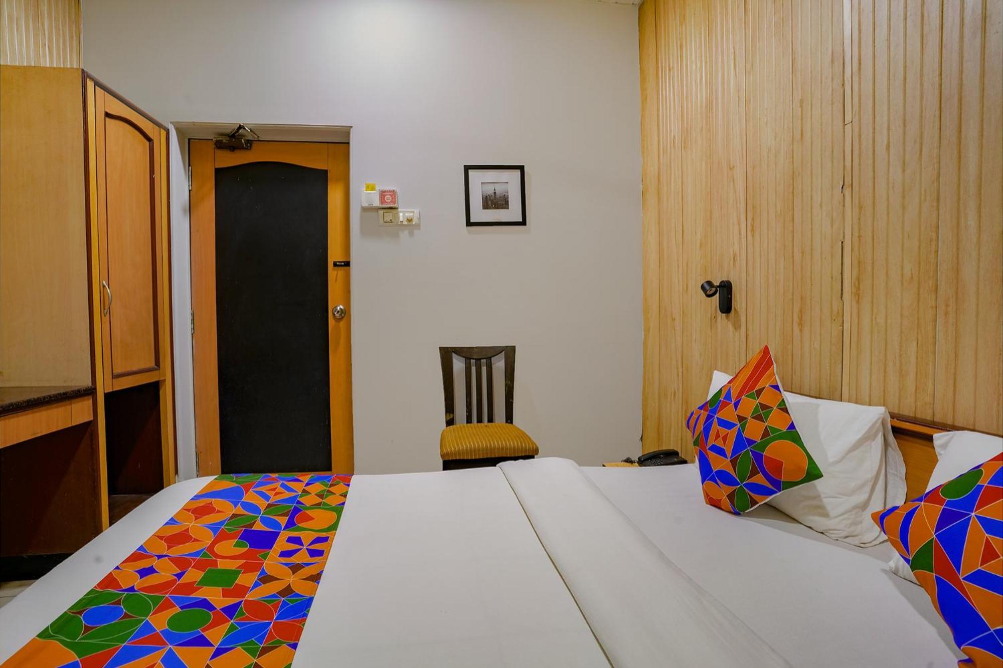 Fabexpress Manas Residency Hotel 4*