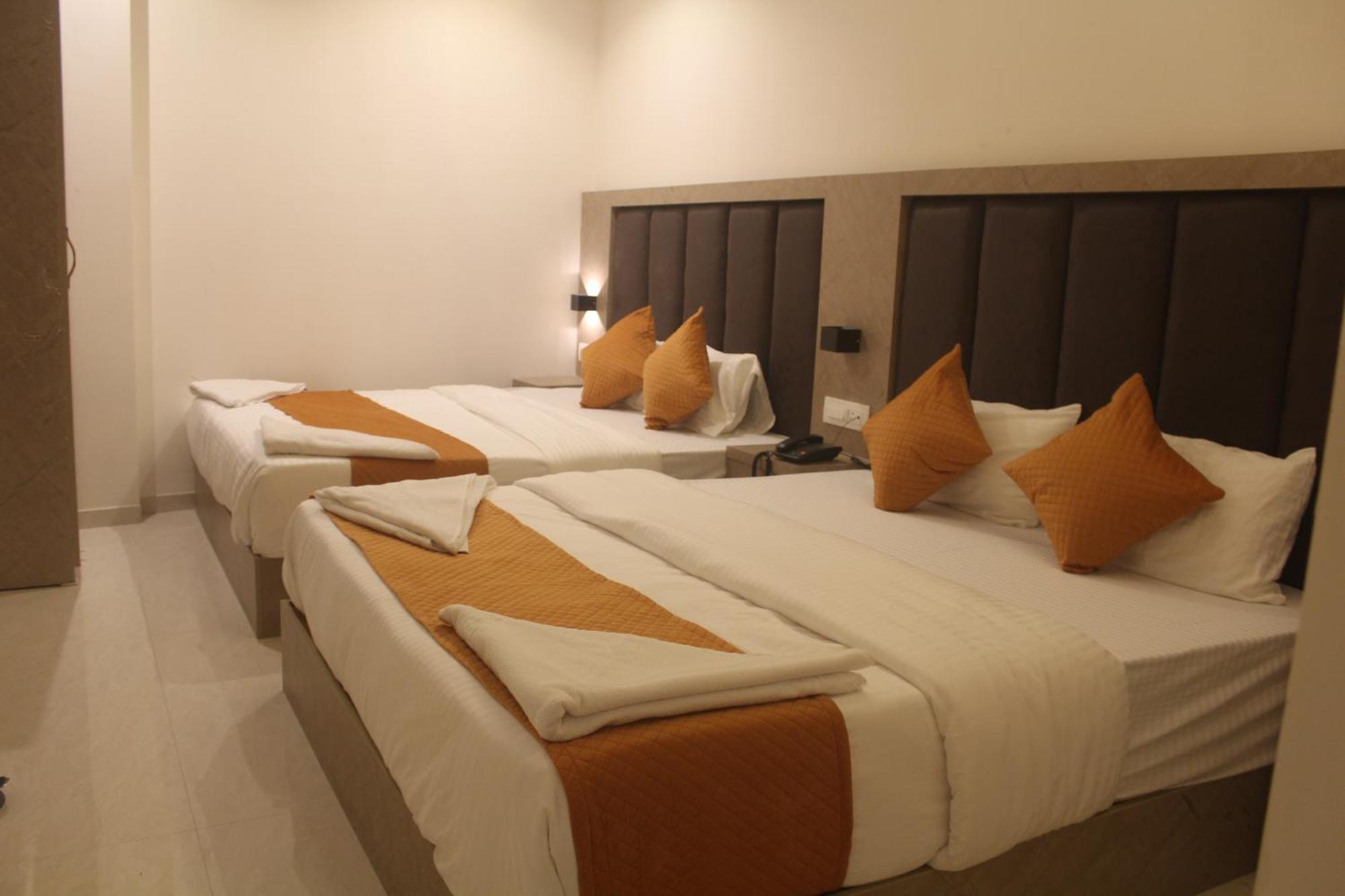 Metro Hotel 3*