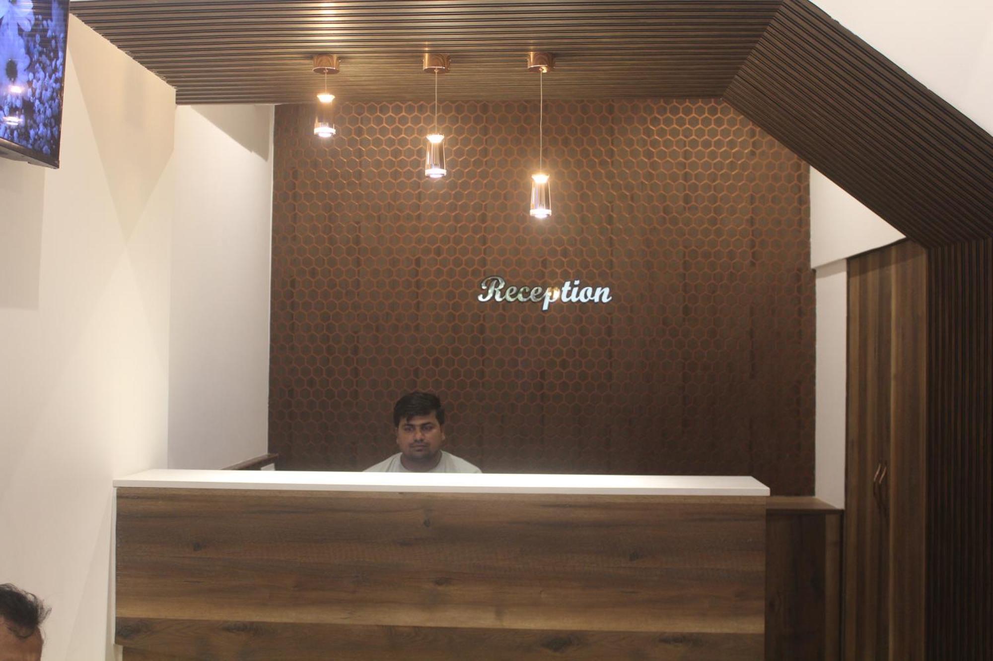 Hotel Metro Mumbai
