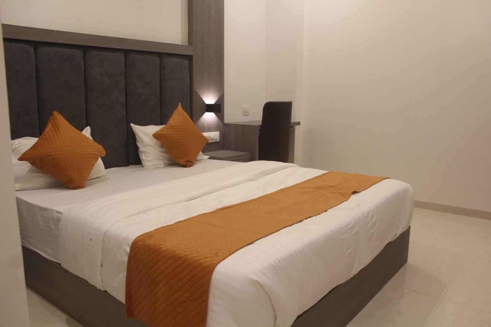 Metro Hotel