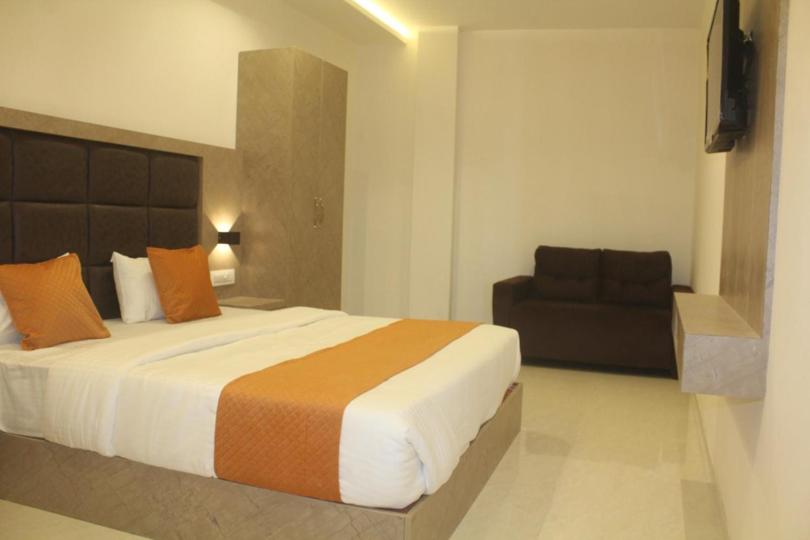 Metro Hotel Mumbai