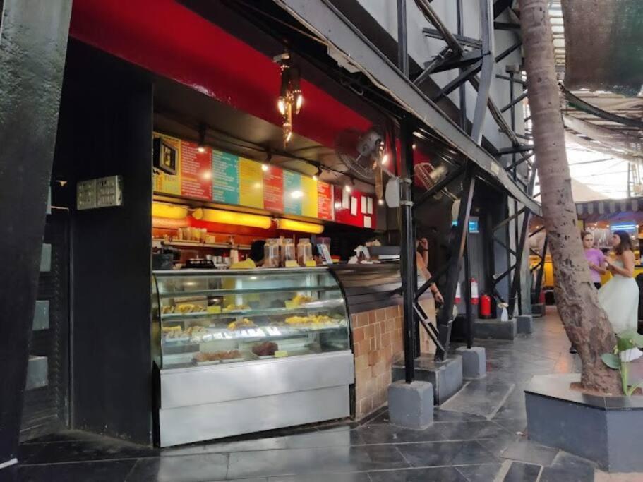 Homestay Ebony - Comfortable Mumbai