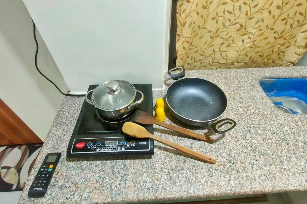Homestay Ebony - Comfortable Mumbai