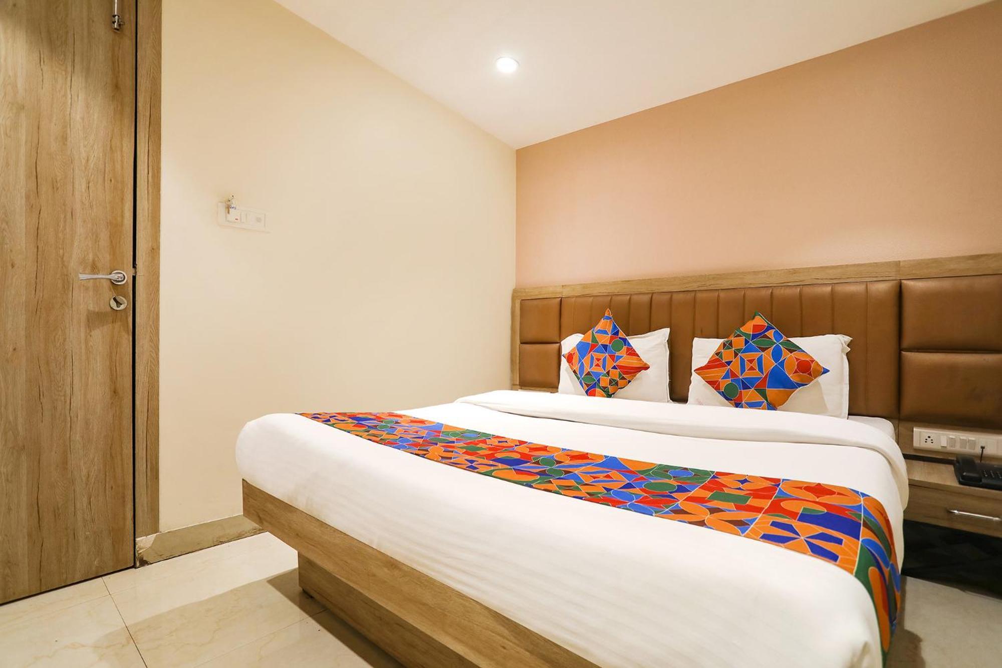 Fabexpress Divine Hospitality 4* Mumbai