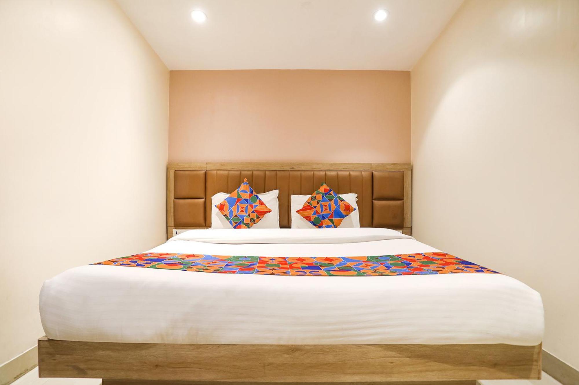 Fabexpress Divine Hospitality Hotel