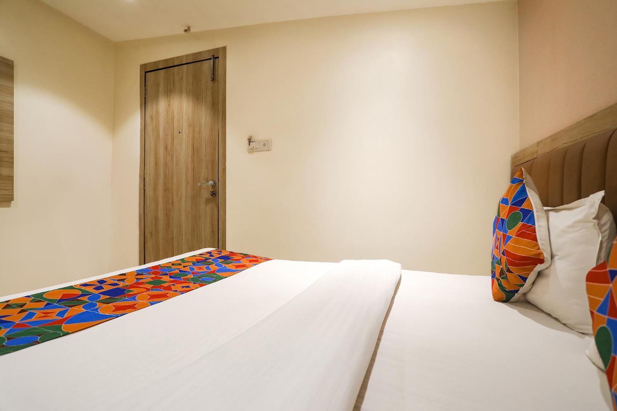 Fabexpress Divine Hospitality 4* Mumbai