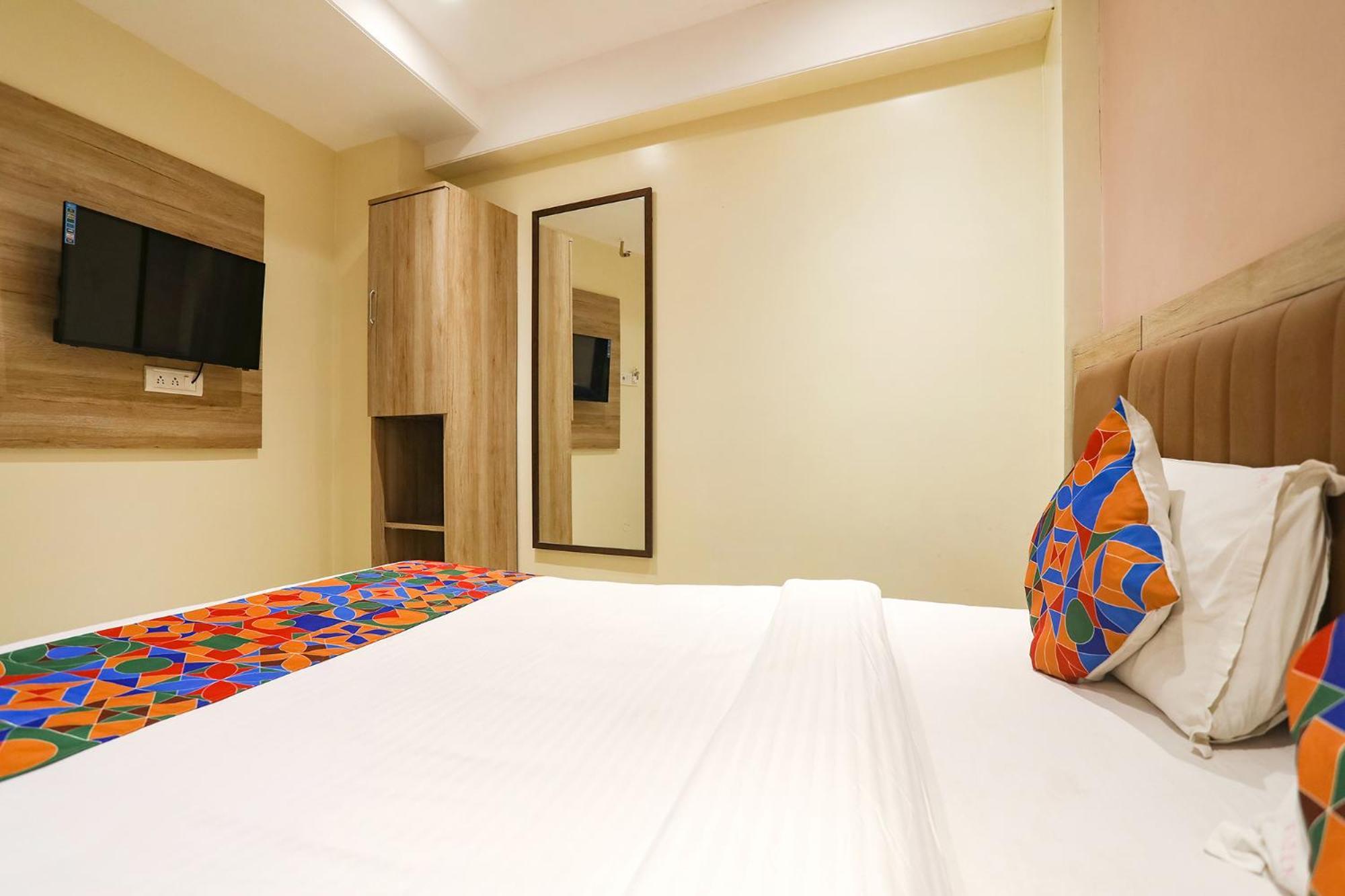 Fabexpress Divine Hospitality 4* Mumbai