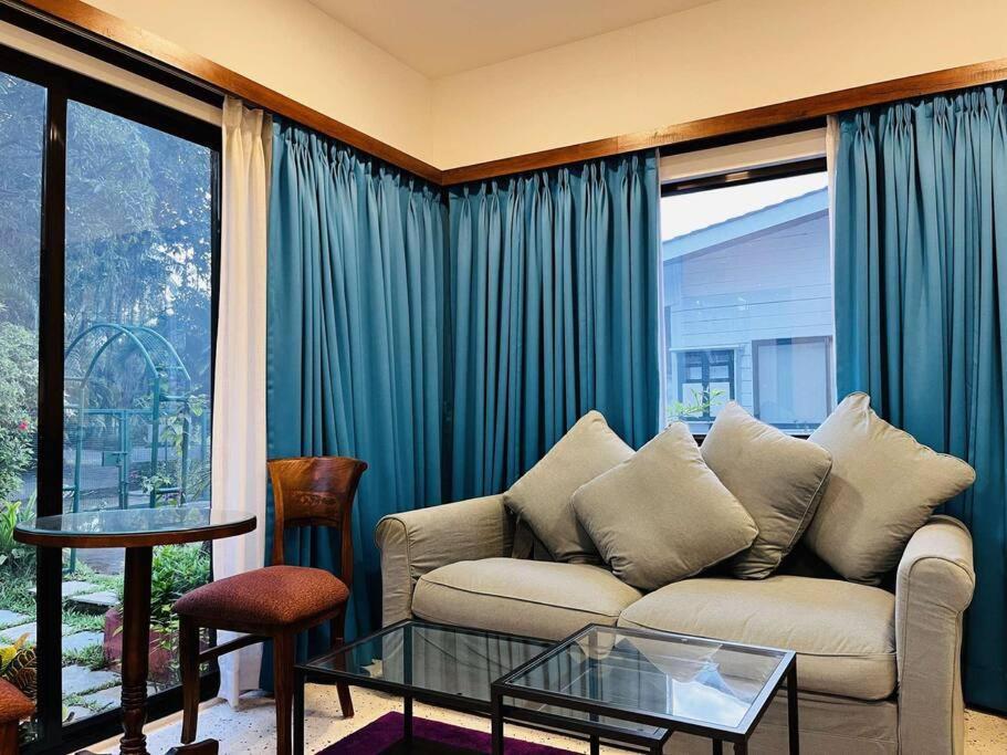 Verandah Myrah 2bh With Plunge Pool Villa