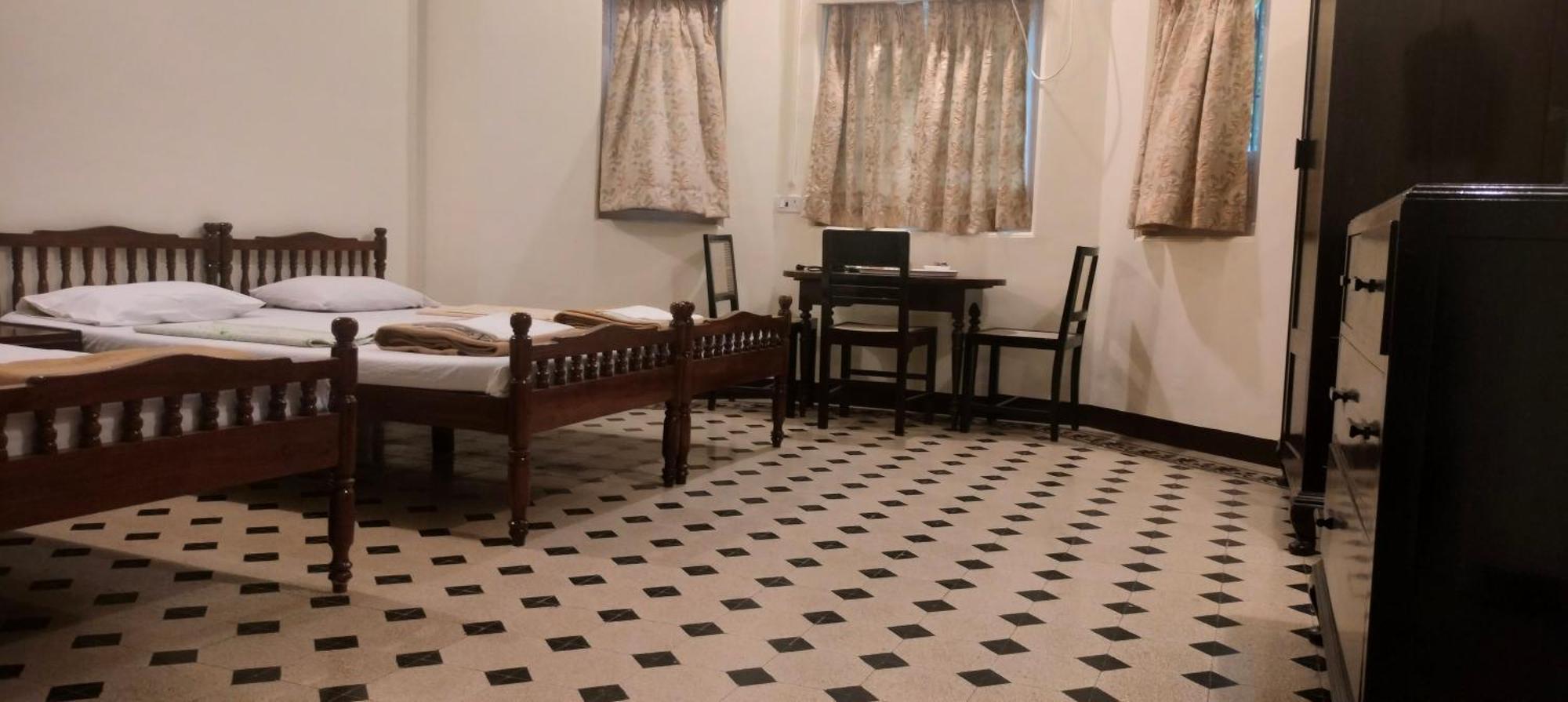 Bentleys Hotel Bed & Breakfast