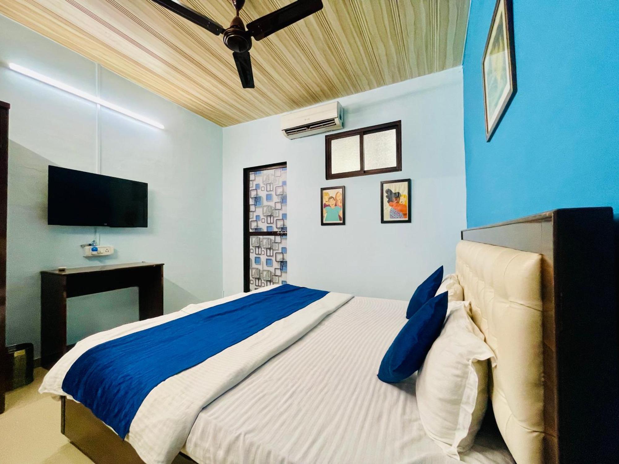 Urban And Suites, Service In Goregaon Homestay