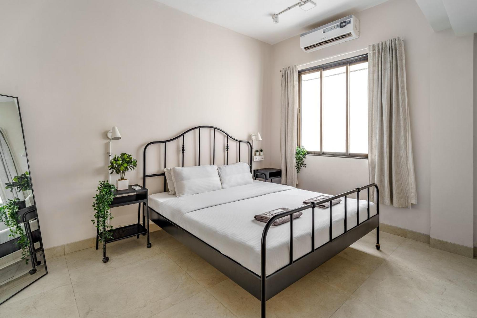Quirky 1bhk Bandra W By The Company Apartment