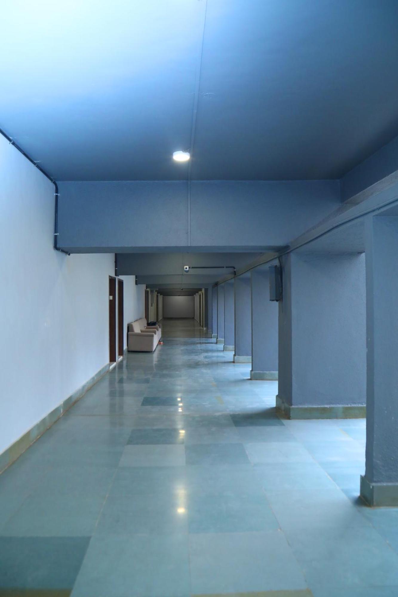 Country & By Turtle - Airport Hotel Mumbai