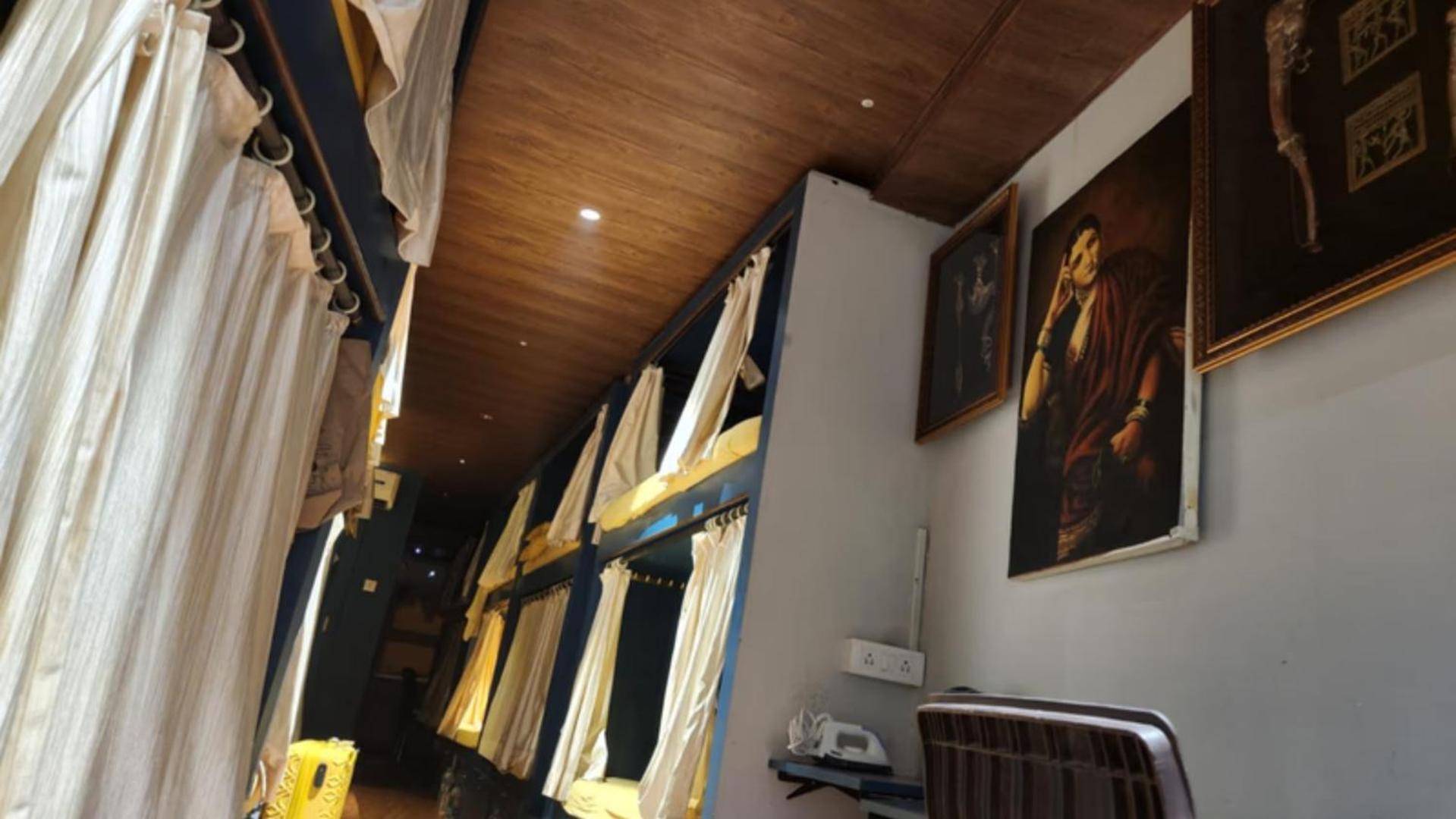 Guest house In Bb - Sinhassan Mumbai