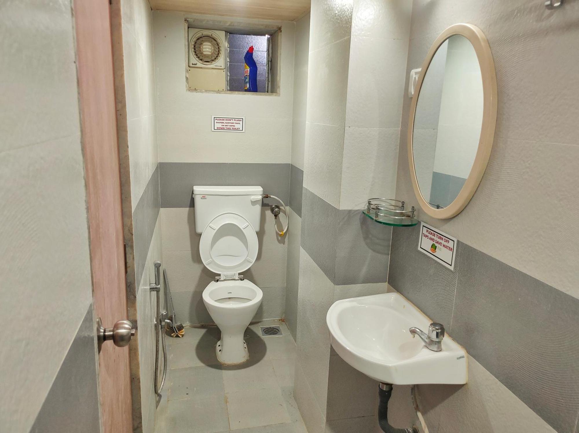 Homestay Ebony - Comfortable *