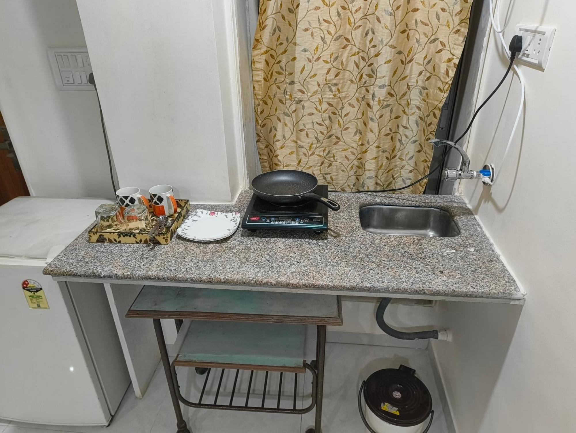 Ebony - Comfortable Homestay *