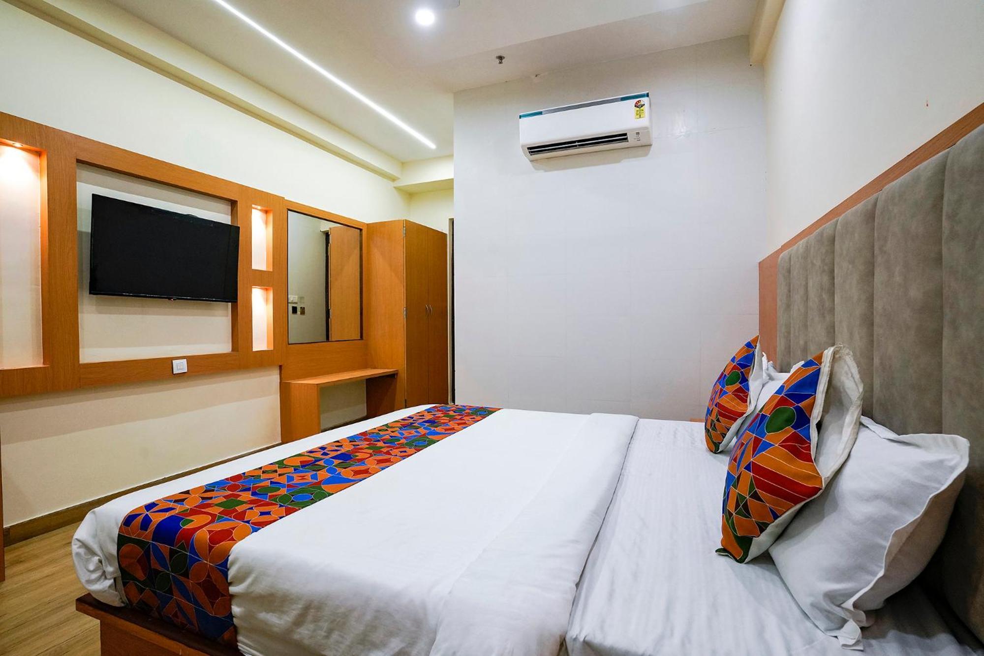 Fabhotel 7 Square - Nr Bkc 3*
