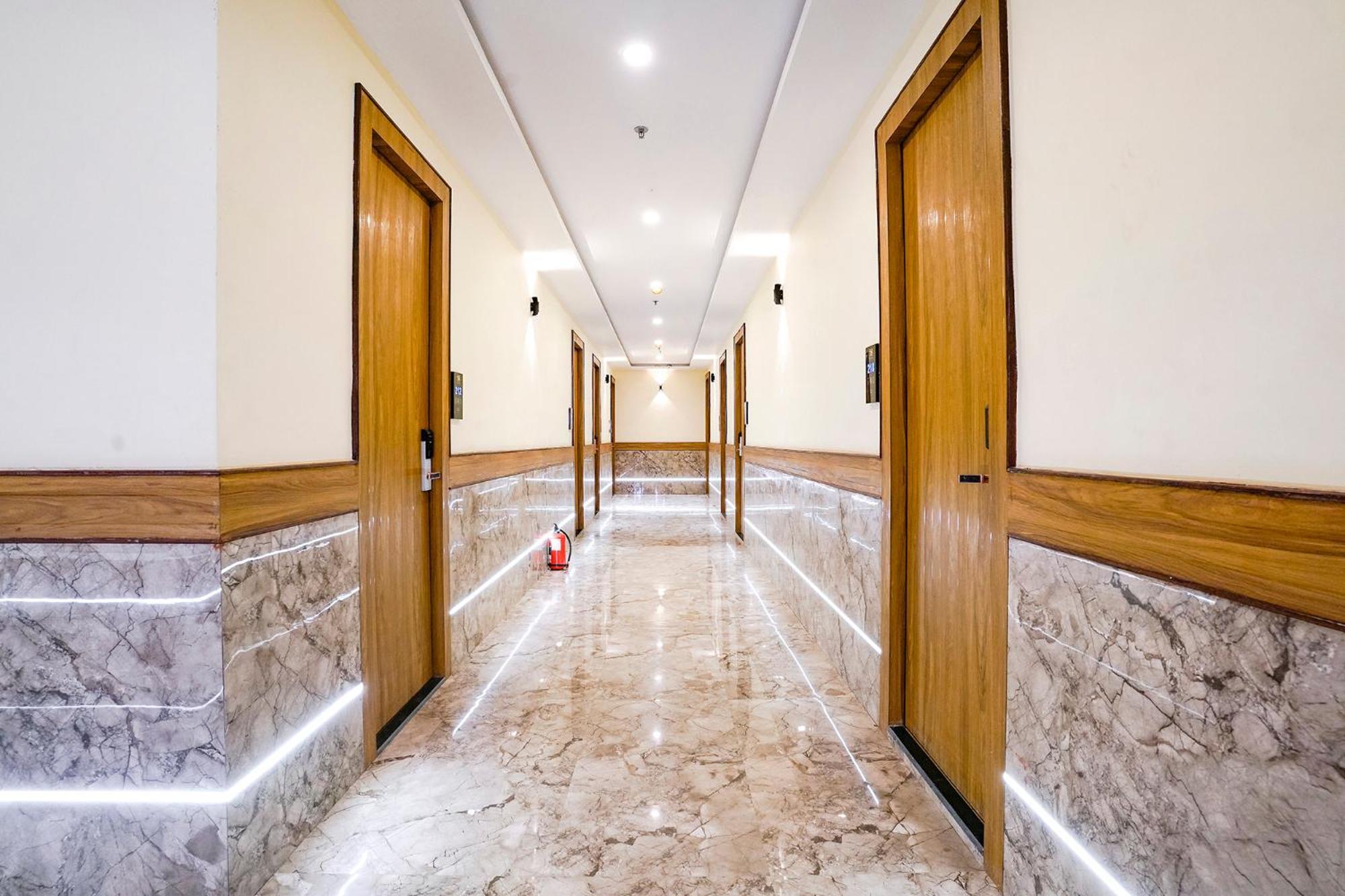 Fabhotel 7 Square - Nr Bkc 3*