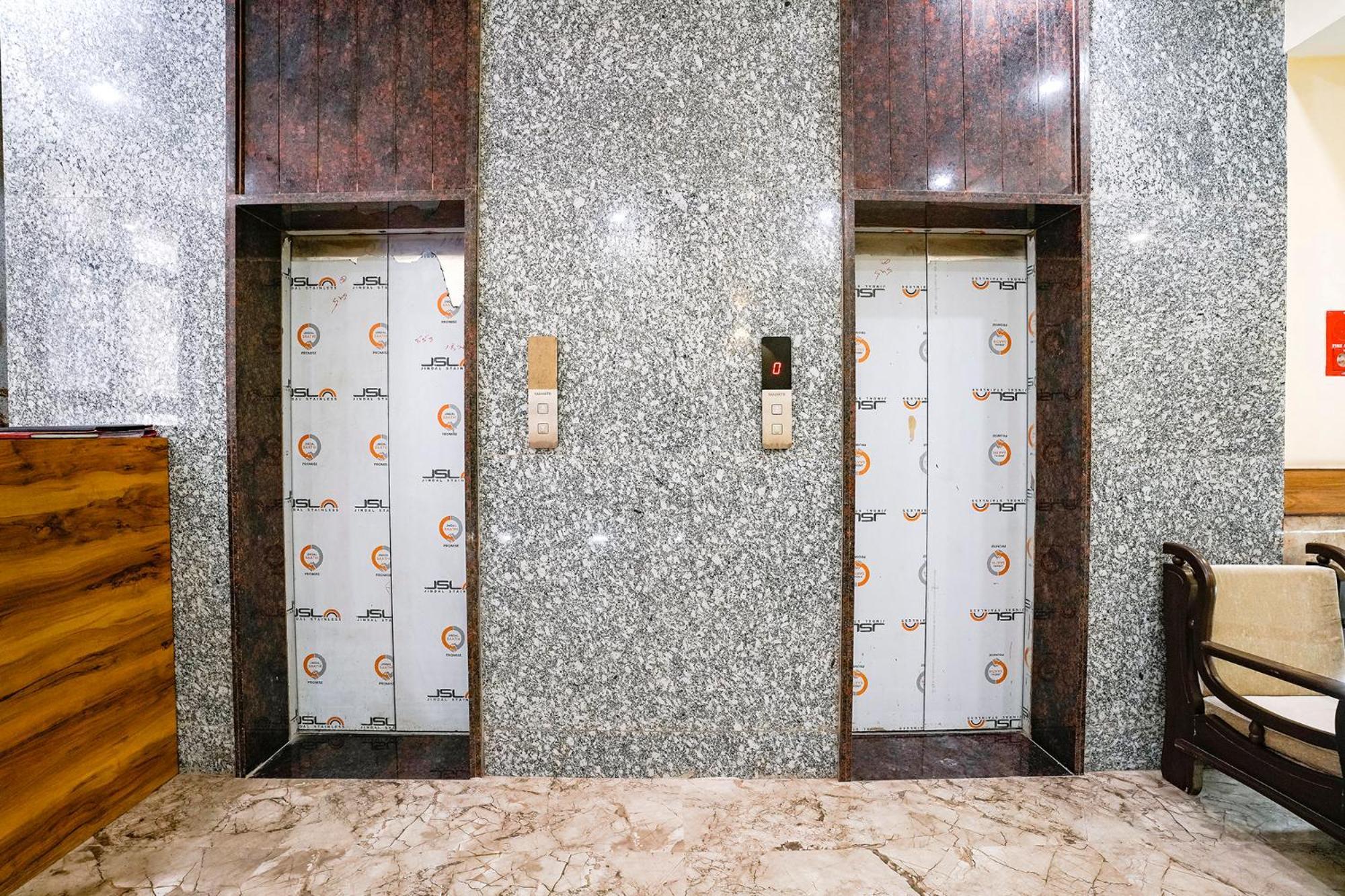 Hotel Fabhotel 7 Square - Nr Bkc