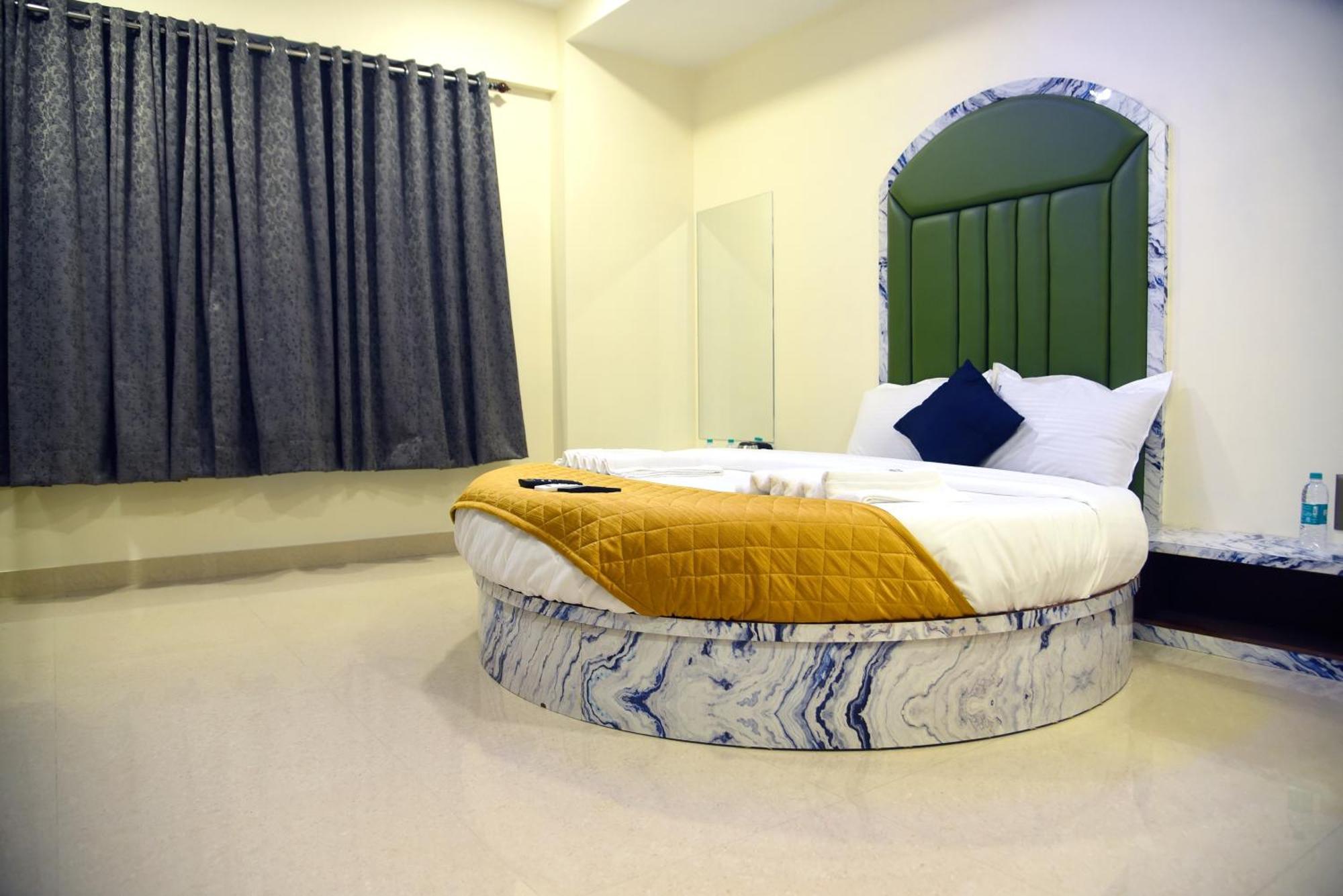 Smooth Checkin By Edition Blue Hotel