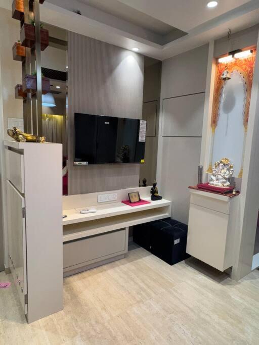 Pixiestays Goregaon West Apartment Mumbai