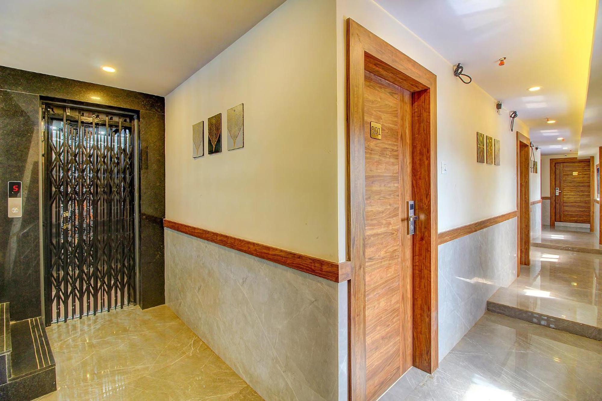 Fabhotel Peninsula - Nr Csmt Station Guest house