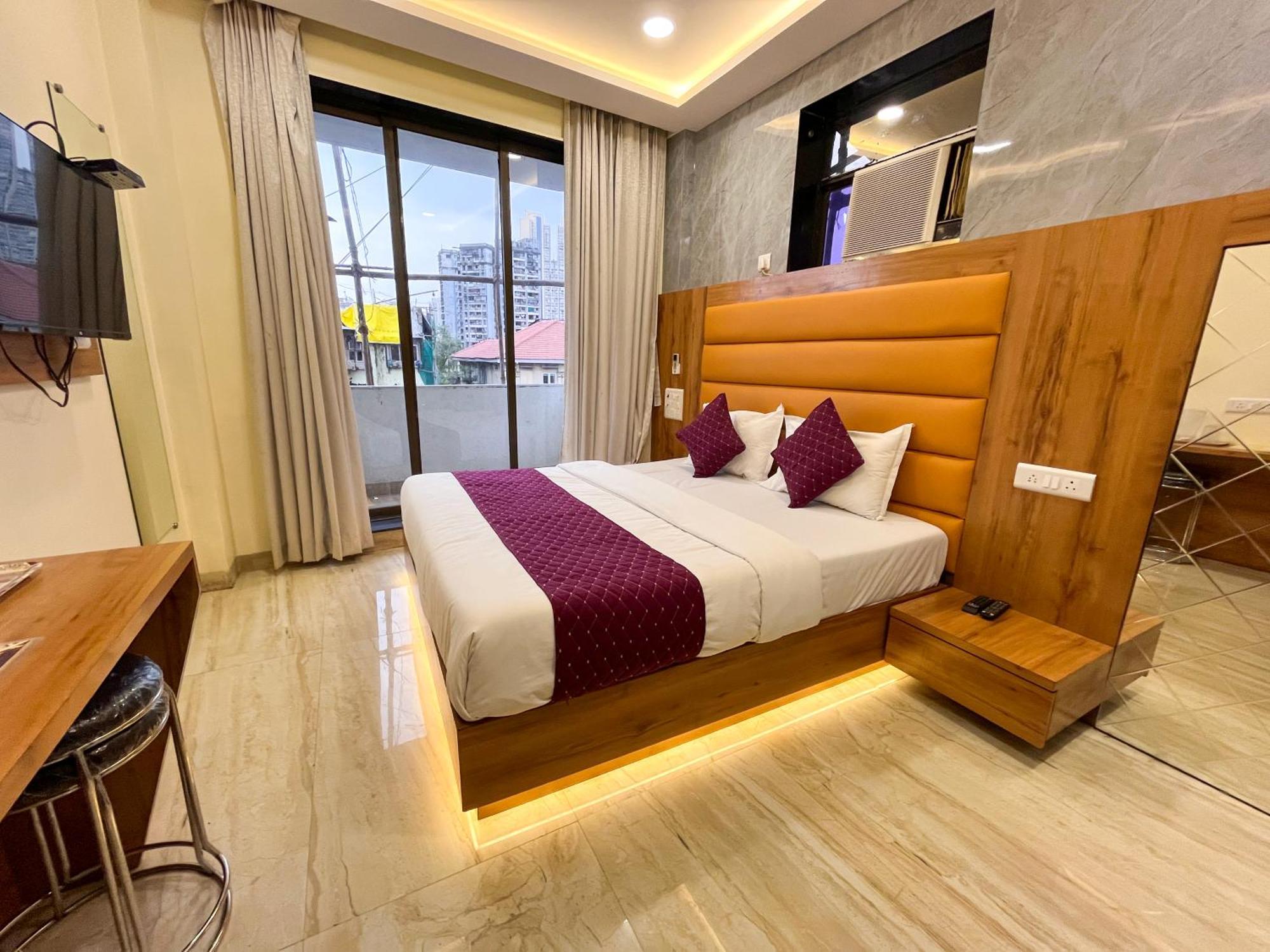 Hotel National - Grant Road
