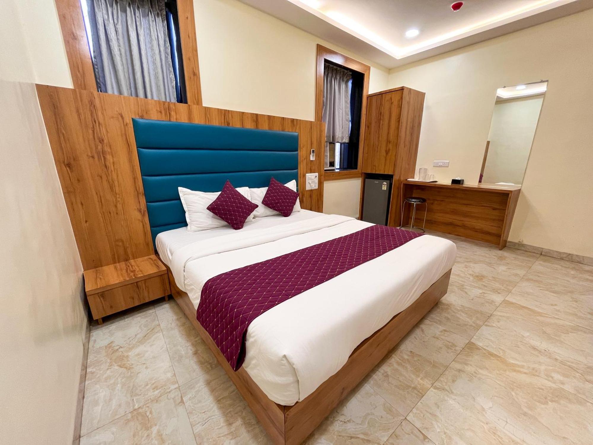 National - Grant Road Hotel 3*