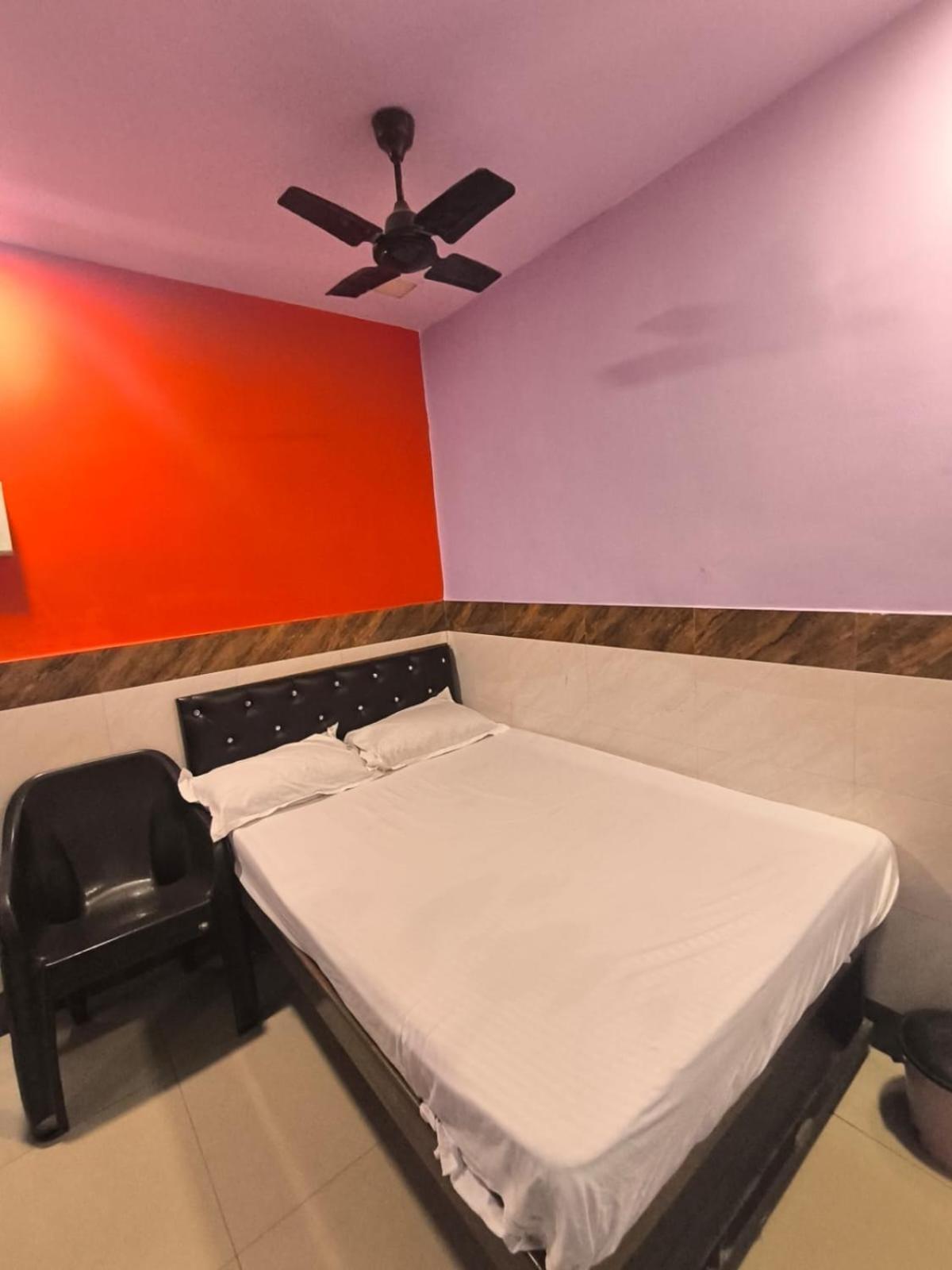 Hotel Heera 2*
