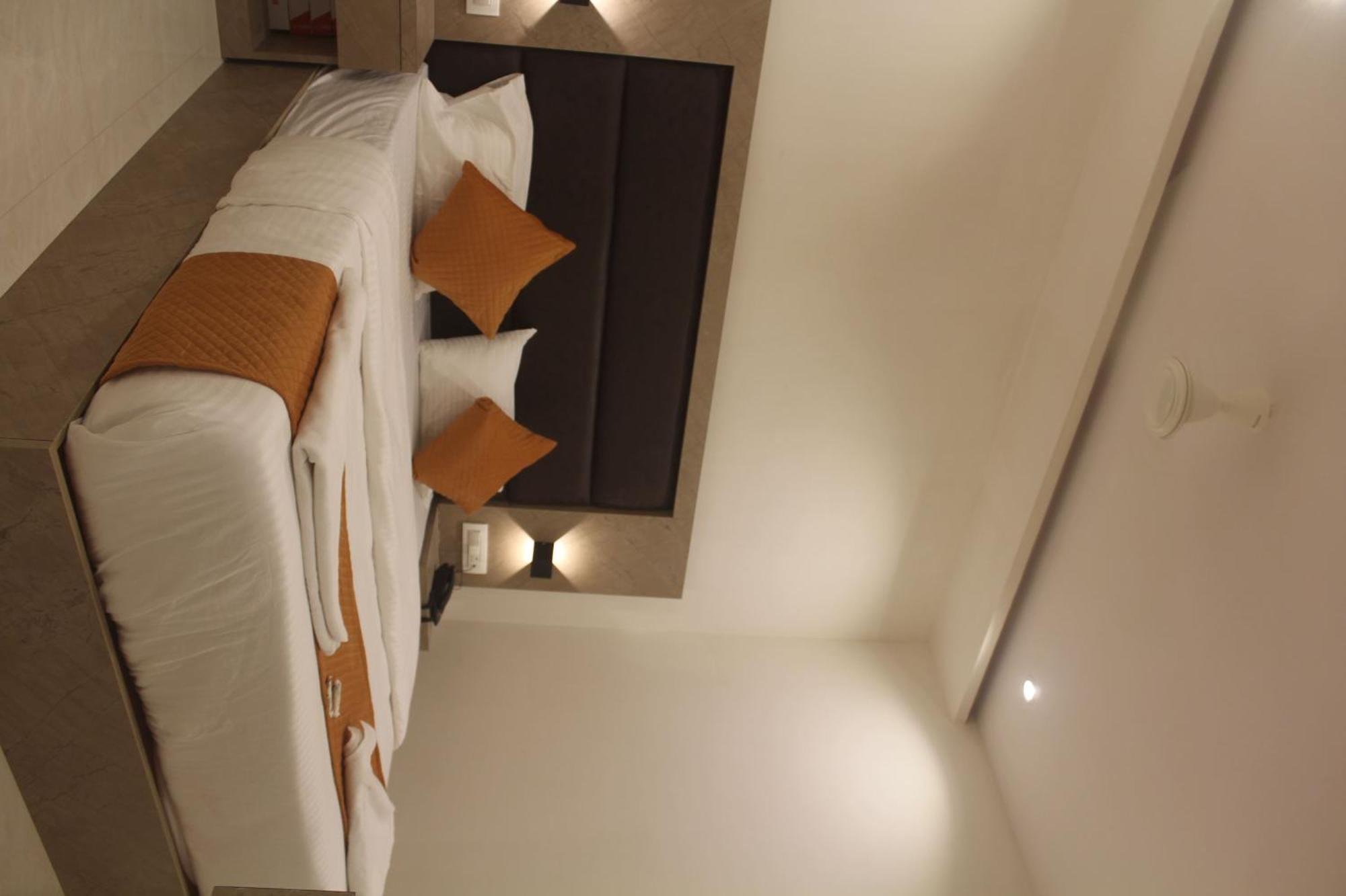 Hotel Metro Mumbai