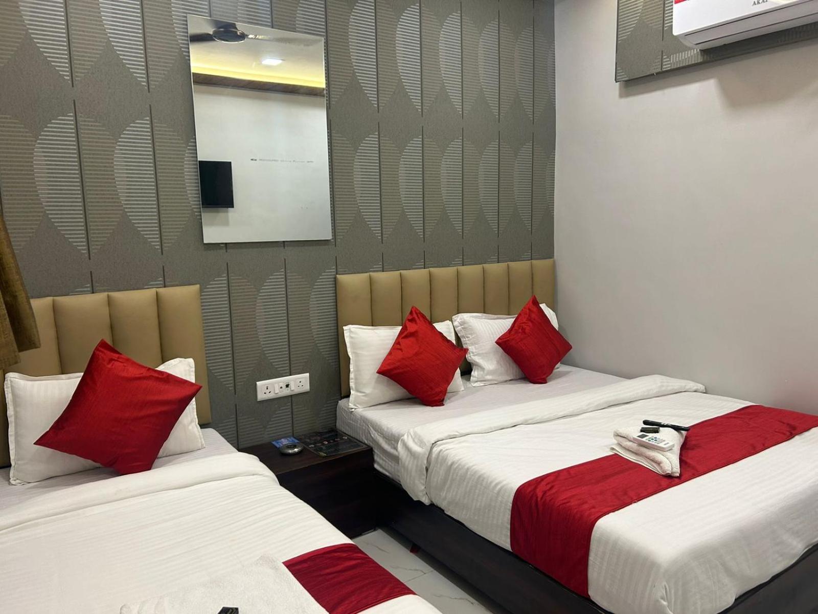 Vaithi Residency - Andheri West