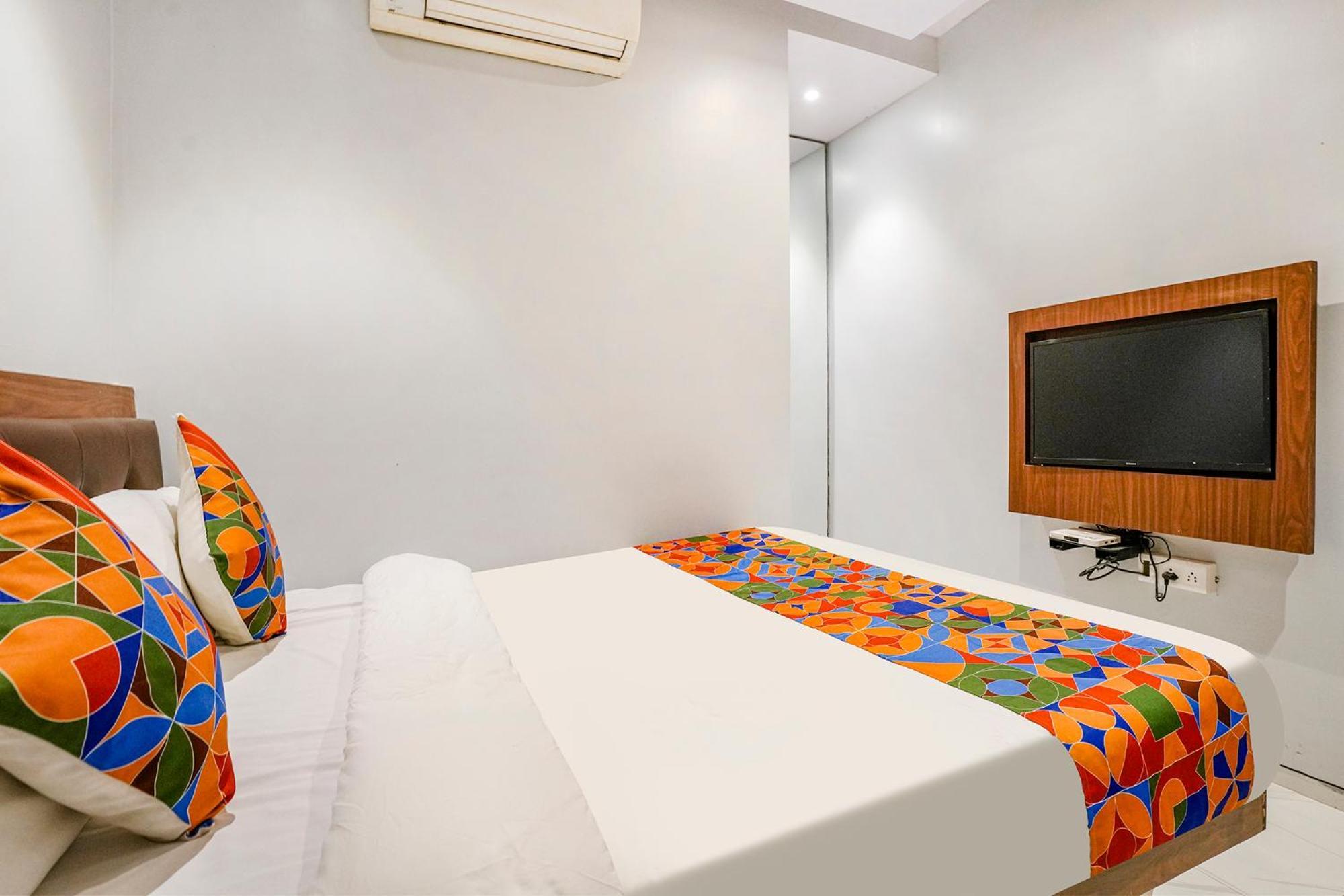 Hotel Fabhotel Powai