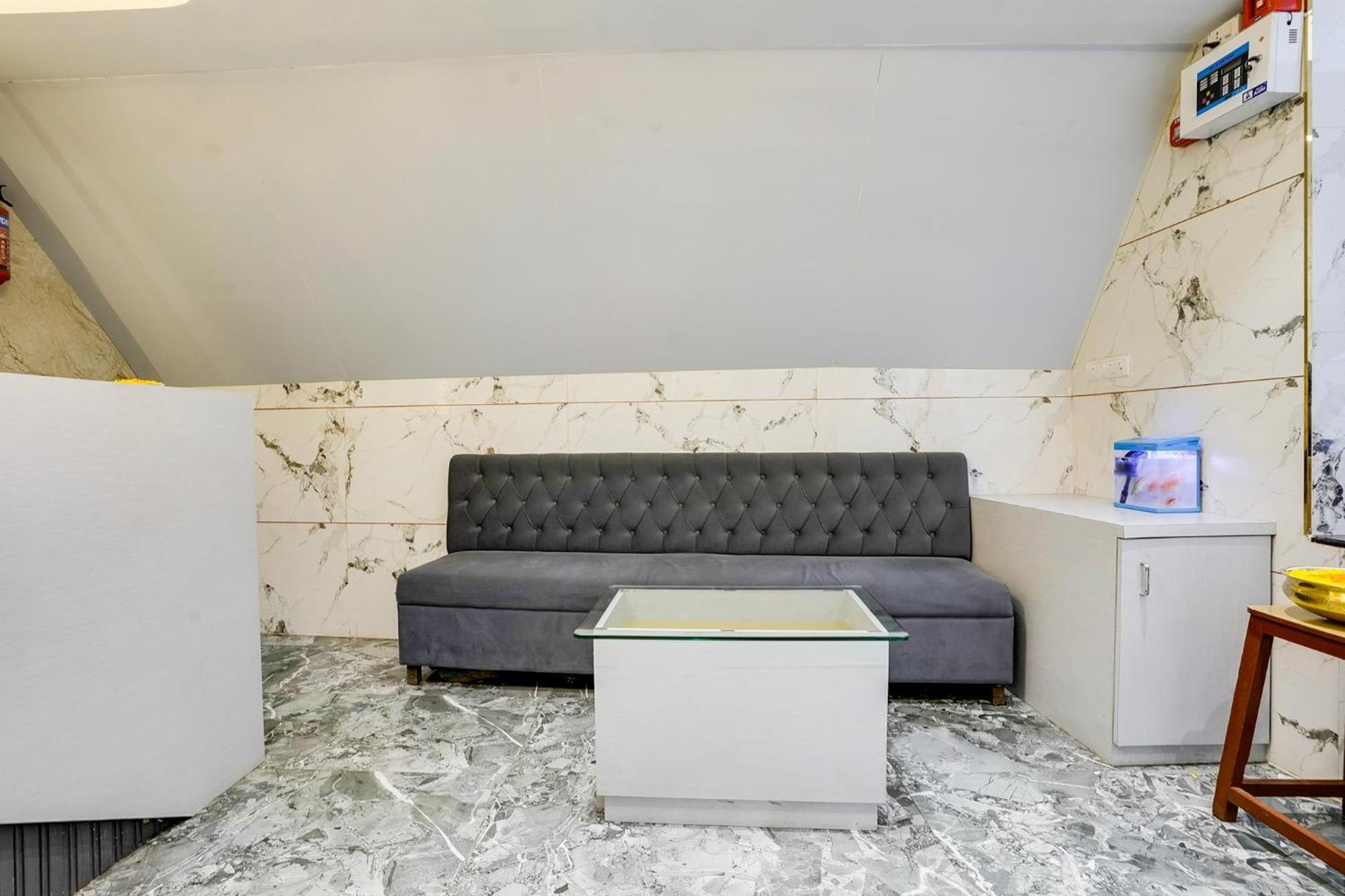 Fabhotel Rr Residency - Near Bkc Mumbai