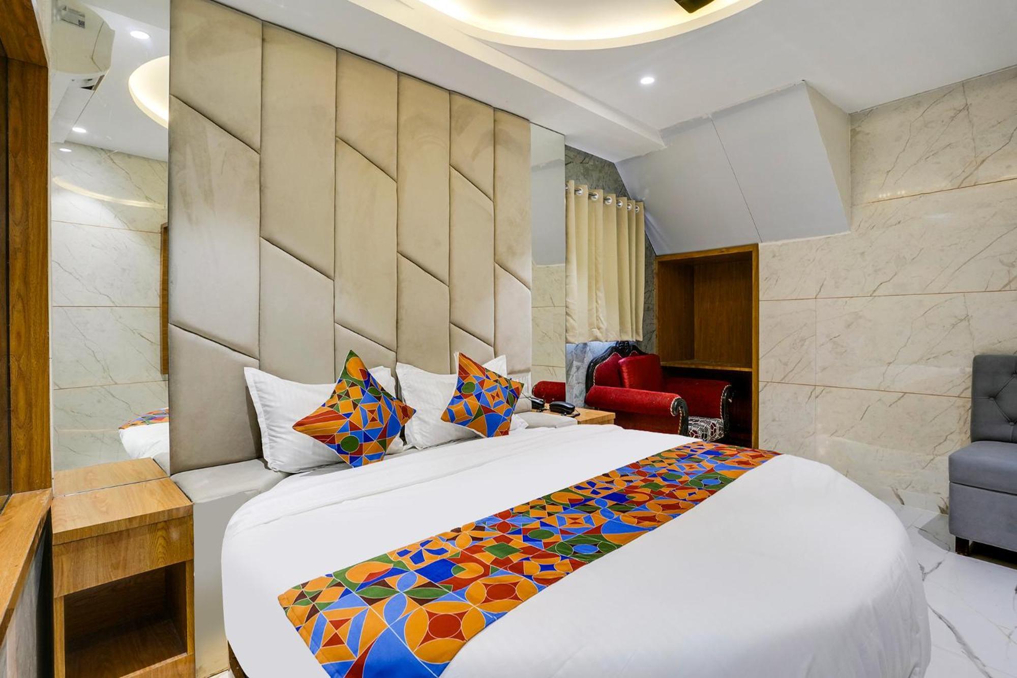 Fabhotel Rr Residency - Near Bkc Hotel