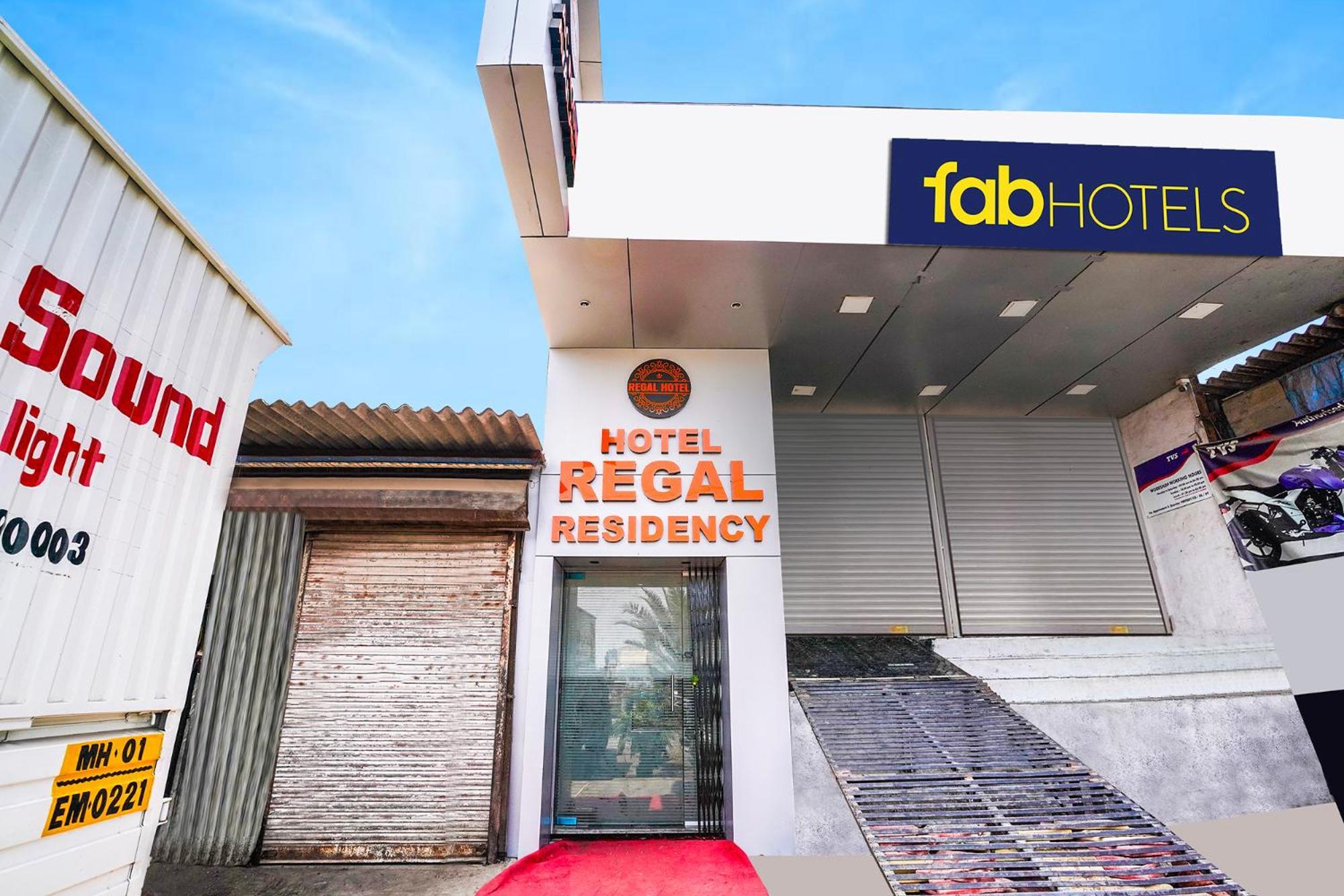 Hotel Fabhotel Rr Residency - Near Bkc