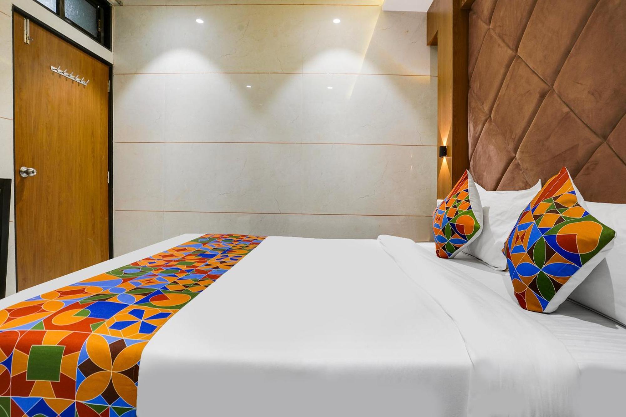Fabhotel Rr Residency - Near Bkc 3*